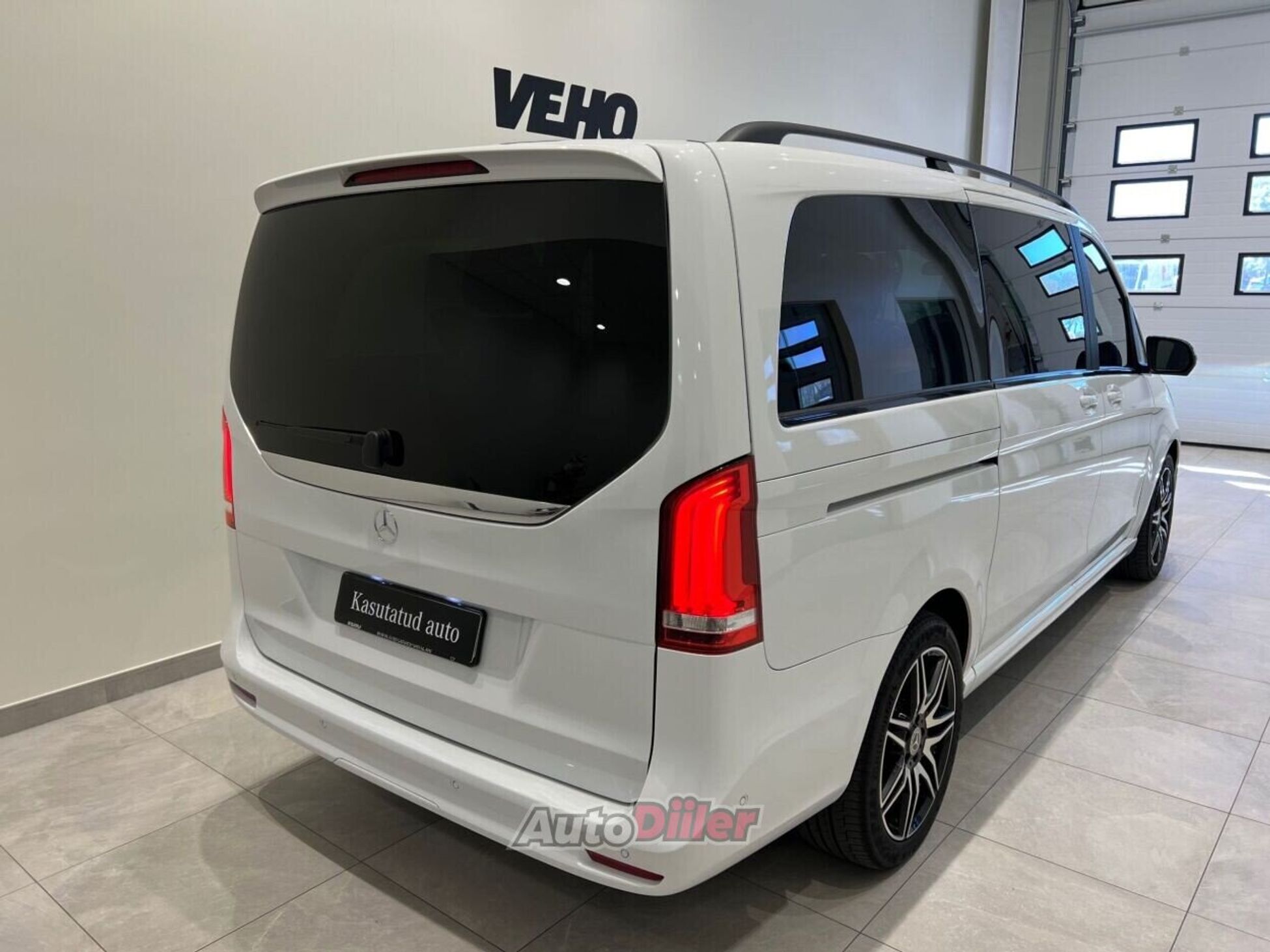 Mercedes-Benz V 250 2023, kuva 2/10