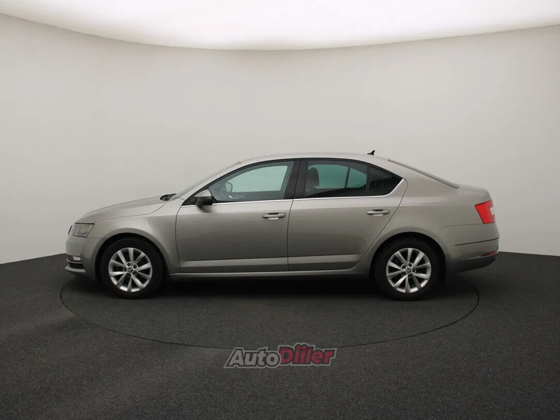 Skoda Octavia Ambition 2.0 110kW 2017, kuva 6/10
