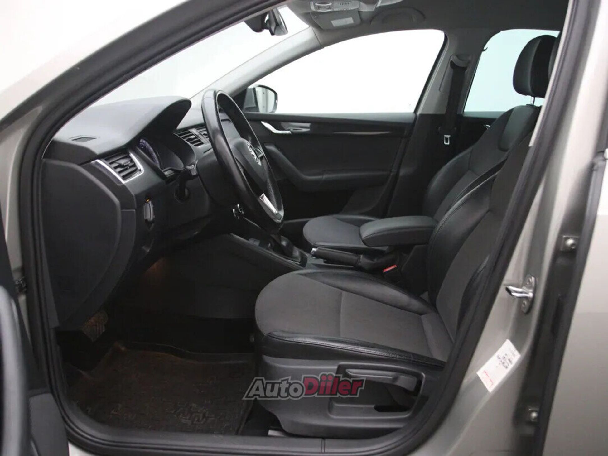Skoda Octavia Ambition 2.0 110kW 2017, kuva 4/10