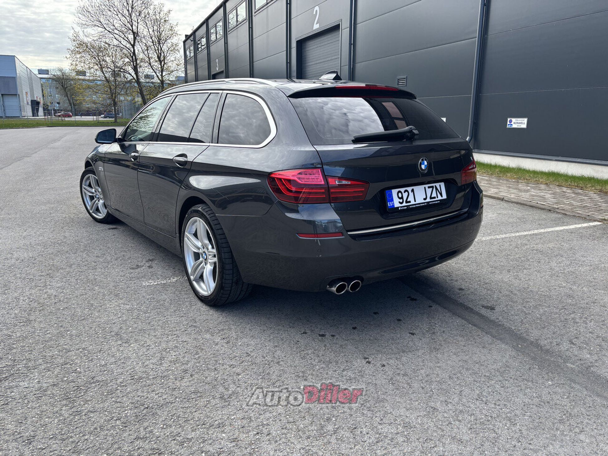 BMW 525 Luxury xDrive 2.0 160kW 2014, photo 6/10