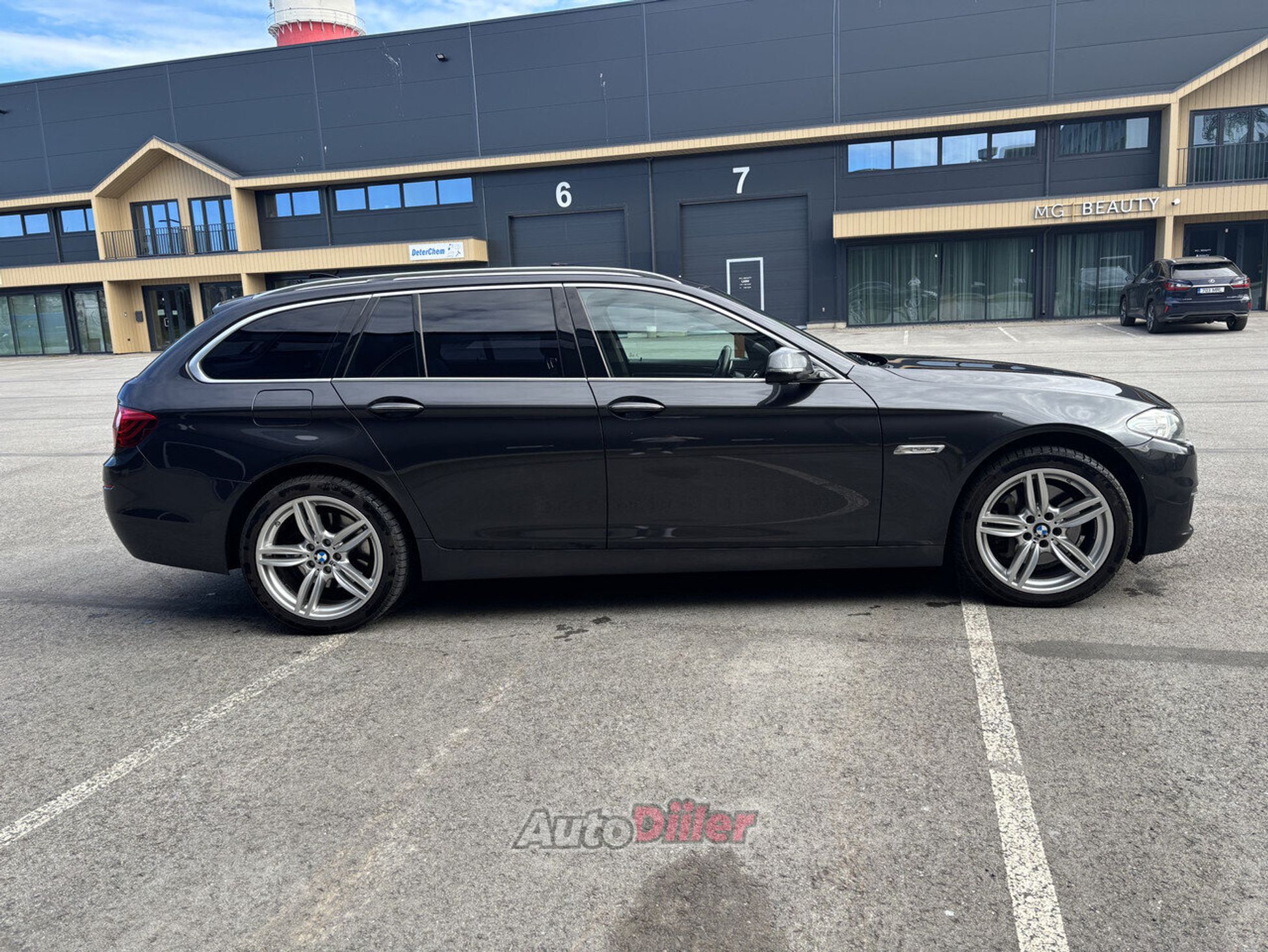 BMW 525 Luxury xDrive 2.0 160kW 2014, photo 5/10