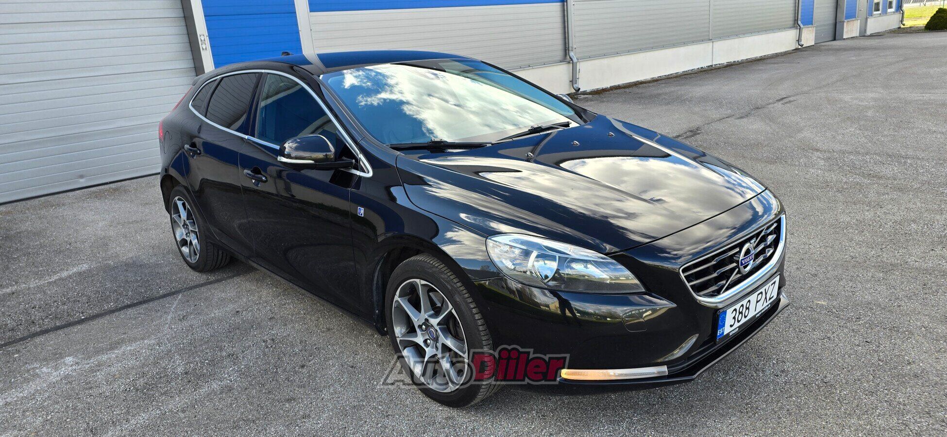Volvo V40