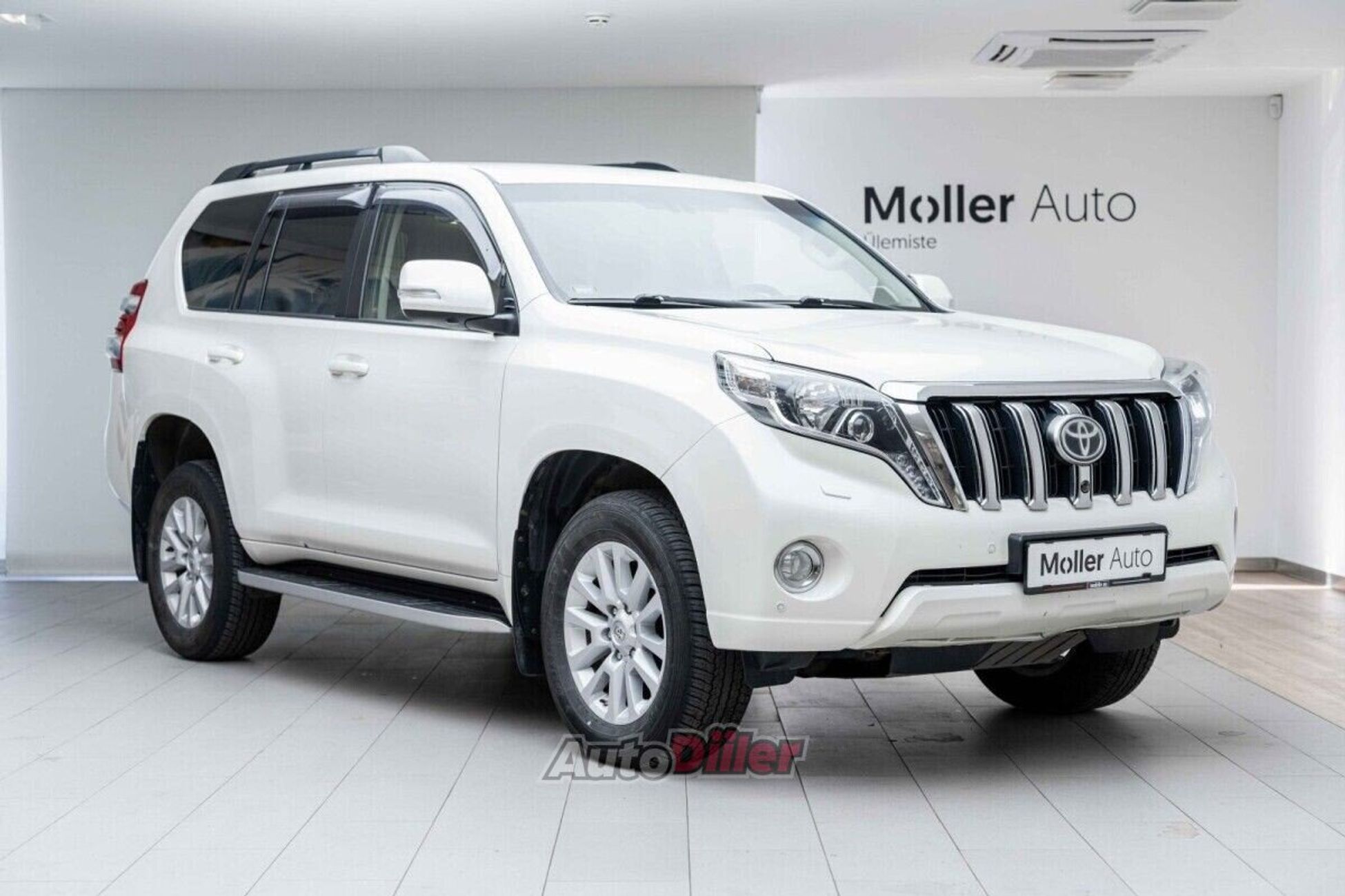 Toyota Land Cruiser 2.8 130kW 2016, kuva 2/10