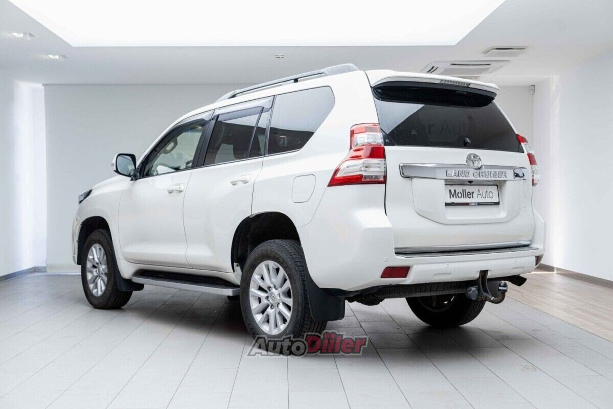 Toyota Land Cruiser 2.8 130kW 2016, kuva 5/10
