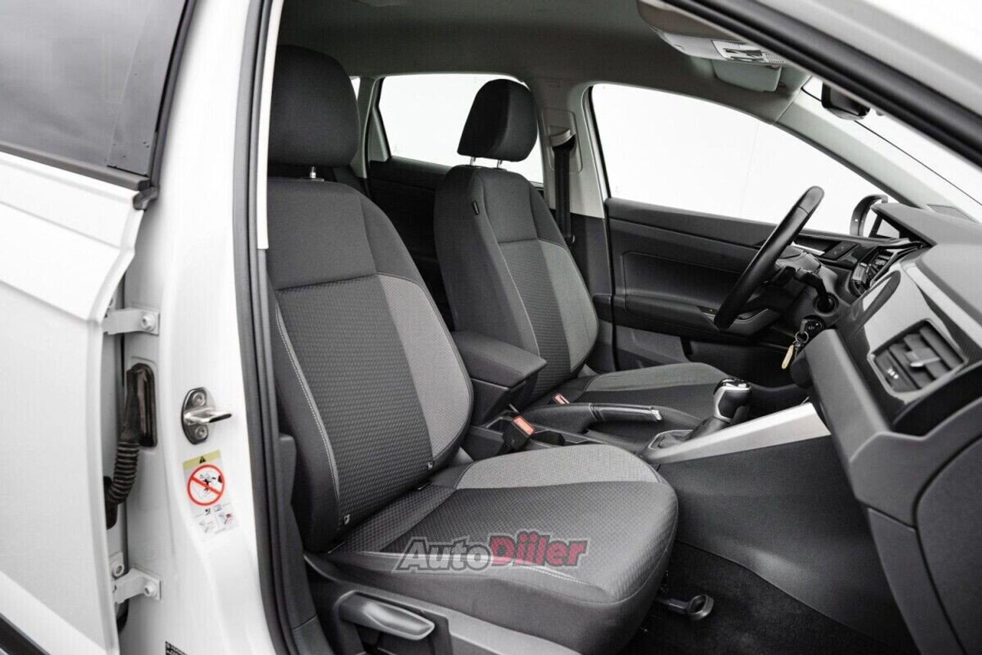 Volkswagen Taigo 1.0 81kW 2024, photo 6/10