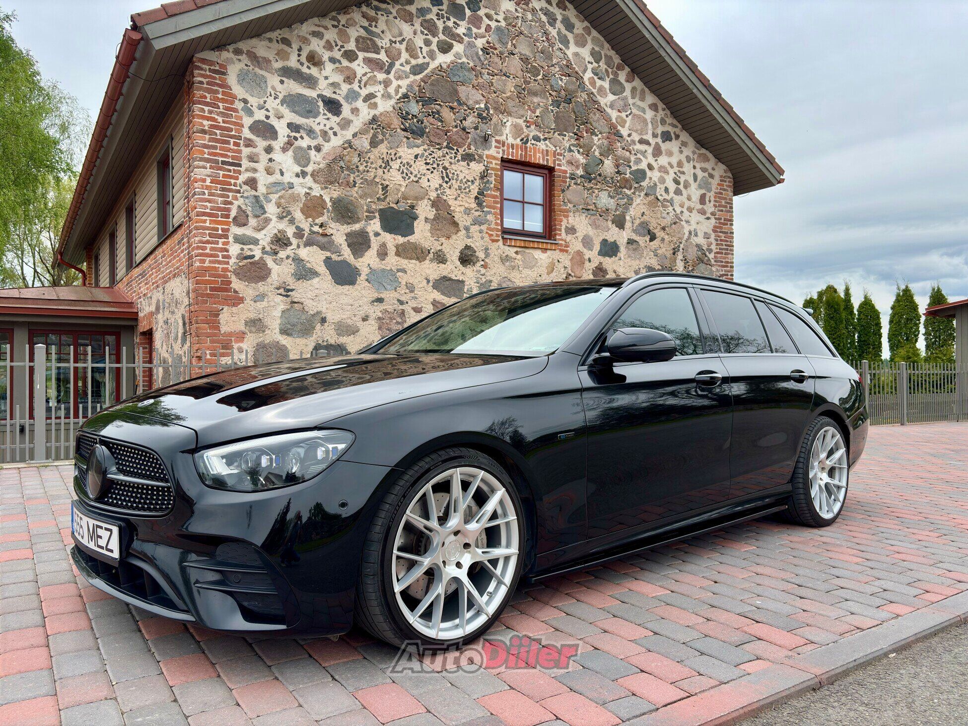 Mercedes-Benz E 300 2.0 225kW 2021, kuva 2/10