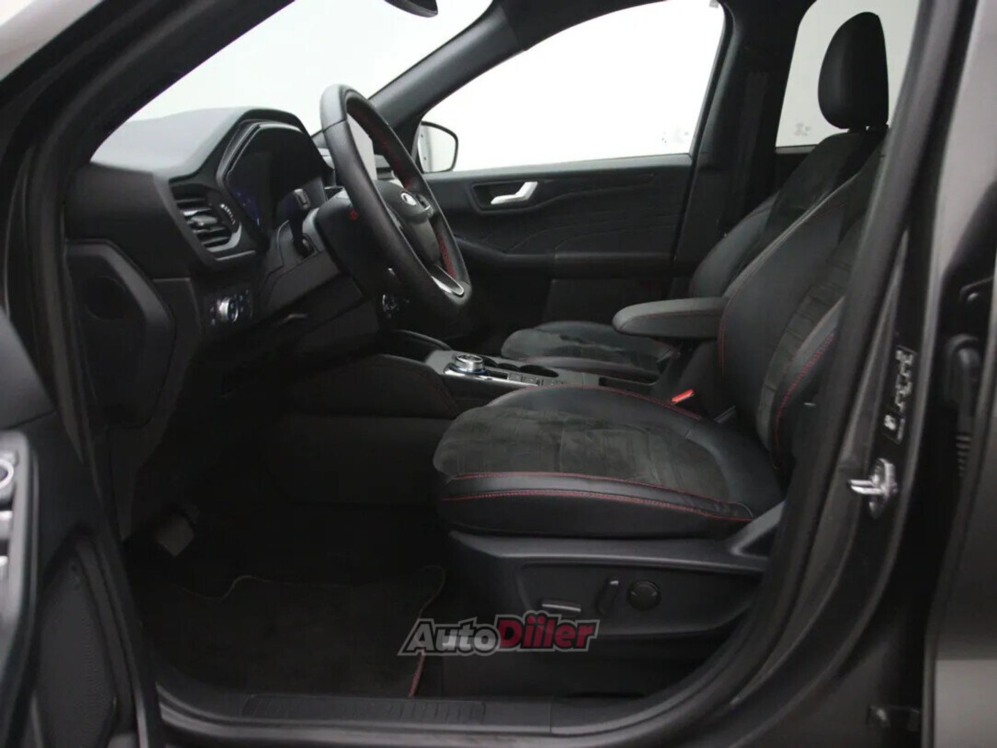 Ford Kuga ST-Line X 2.5 165kW 2022, kuva 4/10