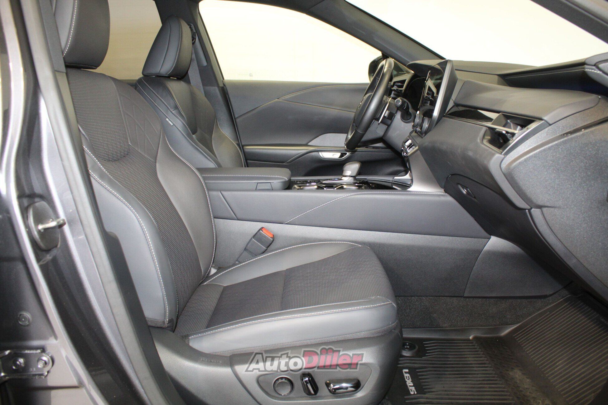 Lexus RX 350 2024, photo 6/10