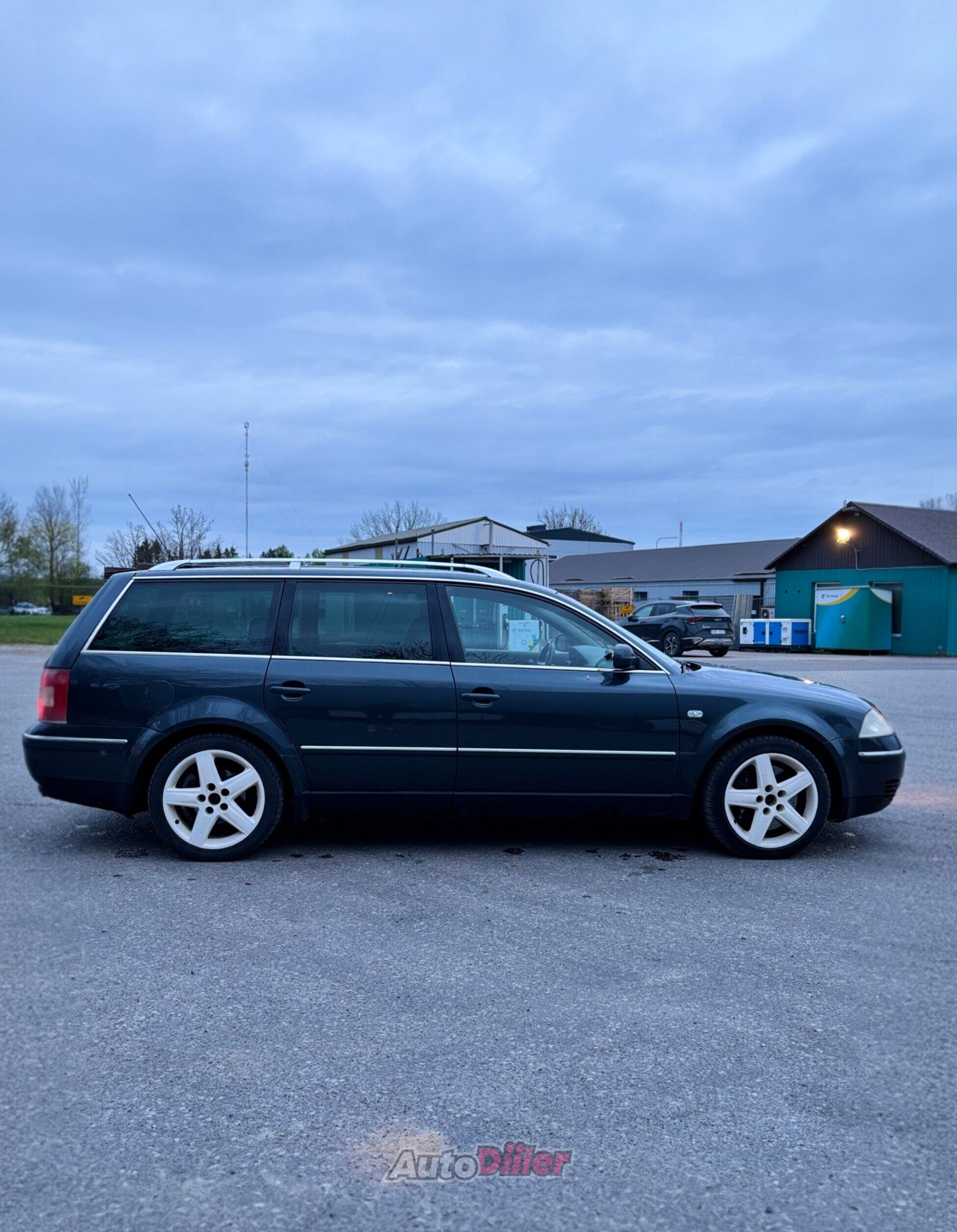 Volkswagen Passat Variant W8 2002, photo 2/10