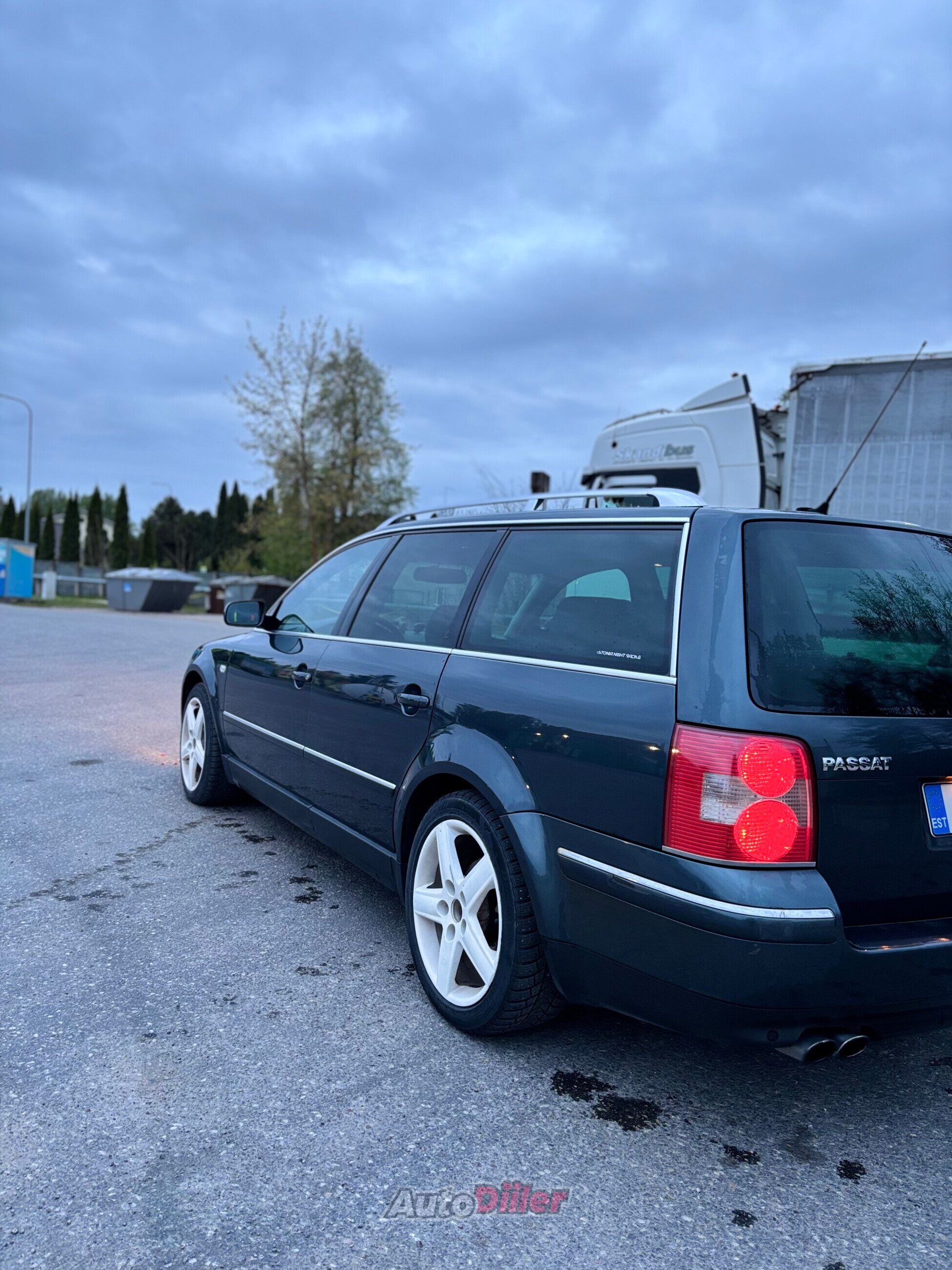 Volkswagen Passat Variant W8 2002, photo 5/10