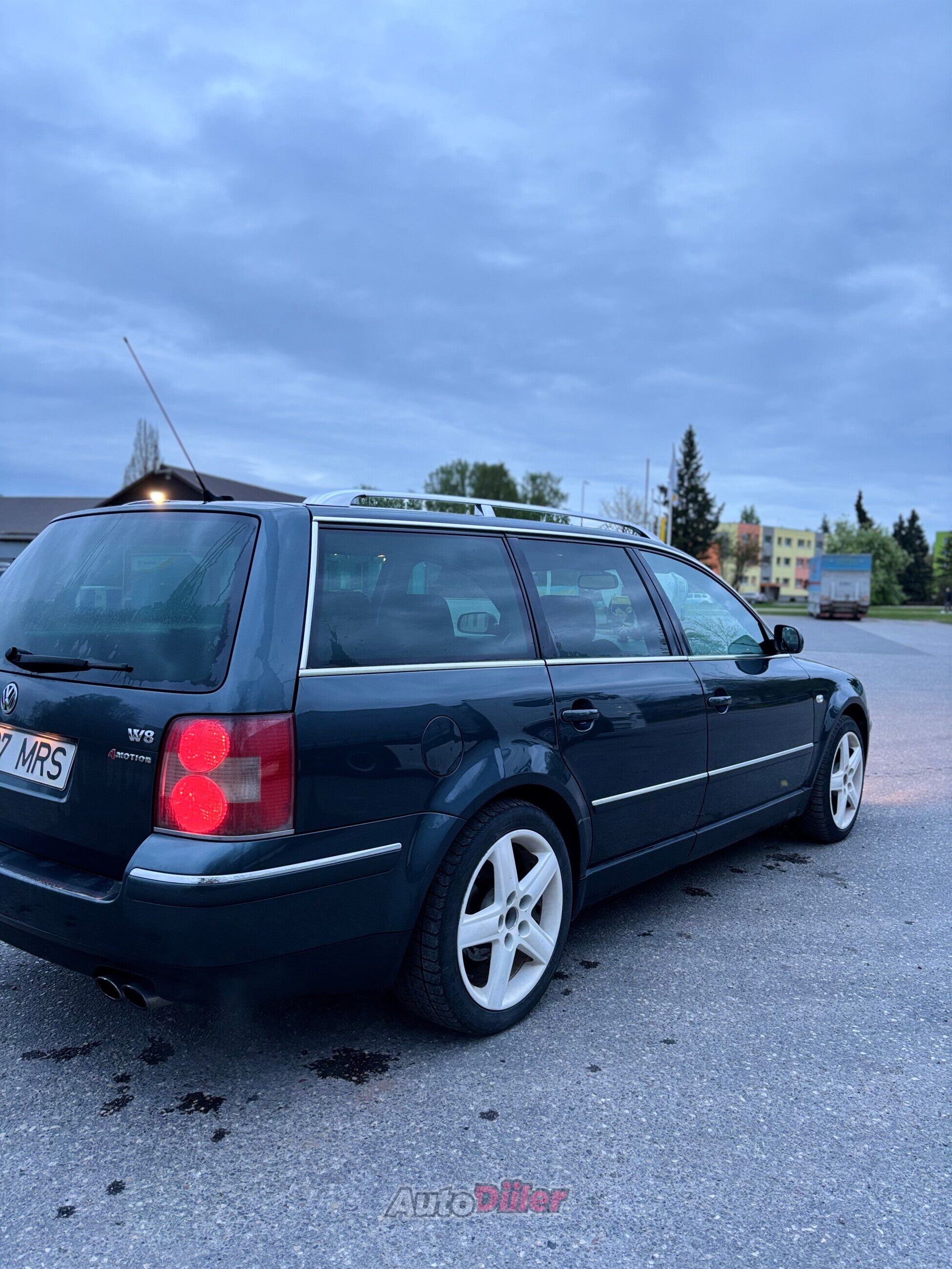 Volkswagen Passat Variant W8 2002, photo 4/10