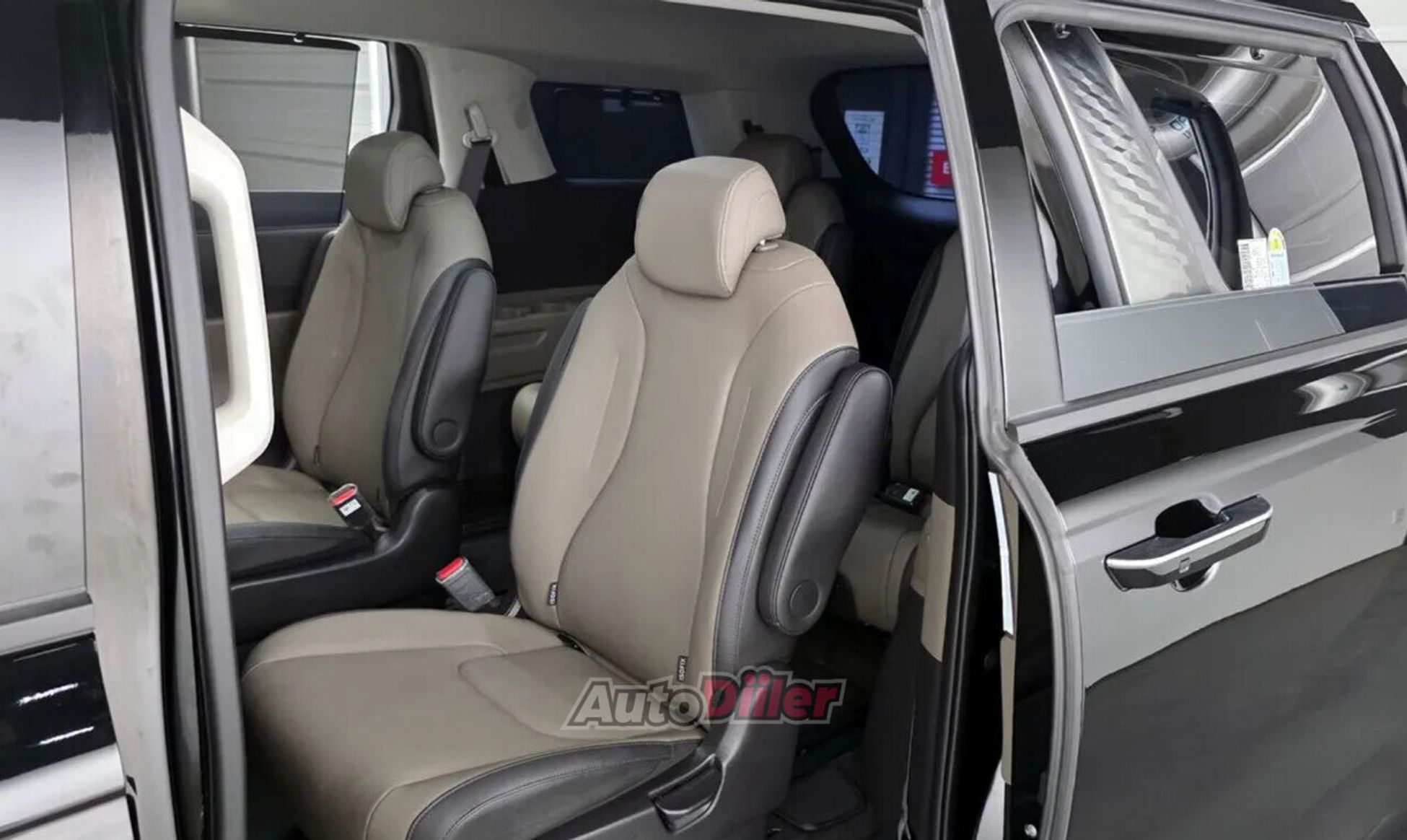 Kia Carnival Noblesse 148kW 2024, kuva 5/10