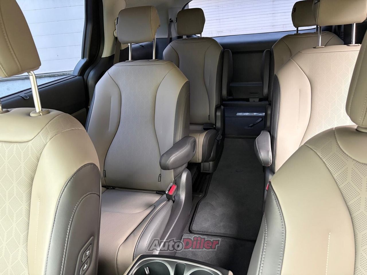 Kia Carnival Noblesse 148kW