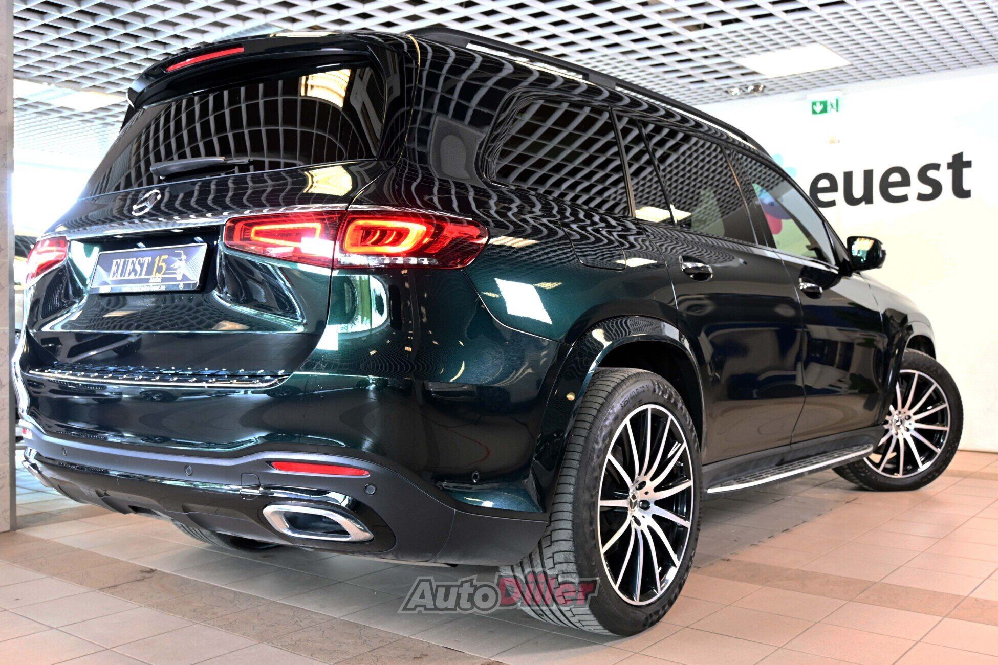 Mercedes-Benz GLS 400 2023, photo 2/10