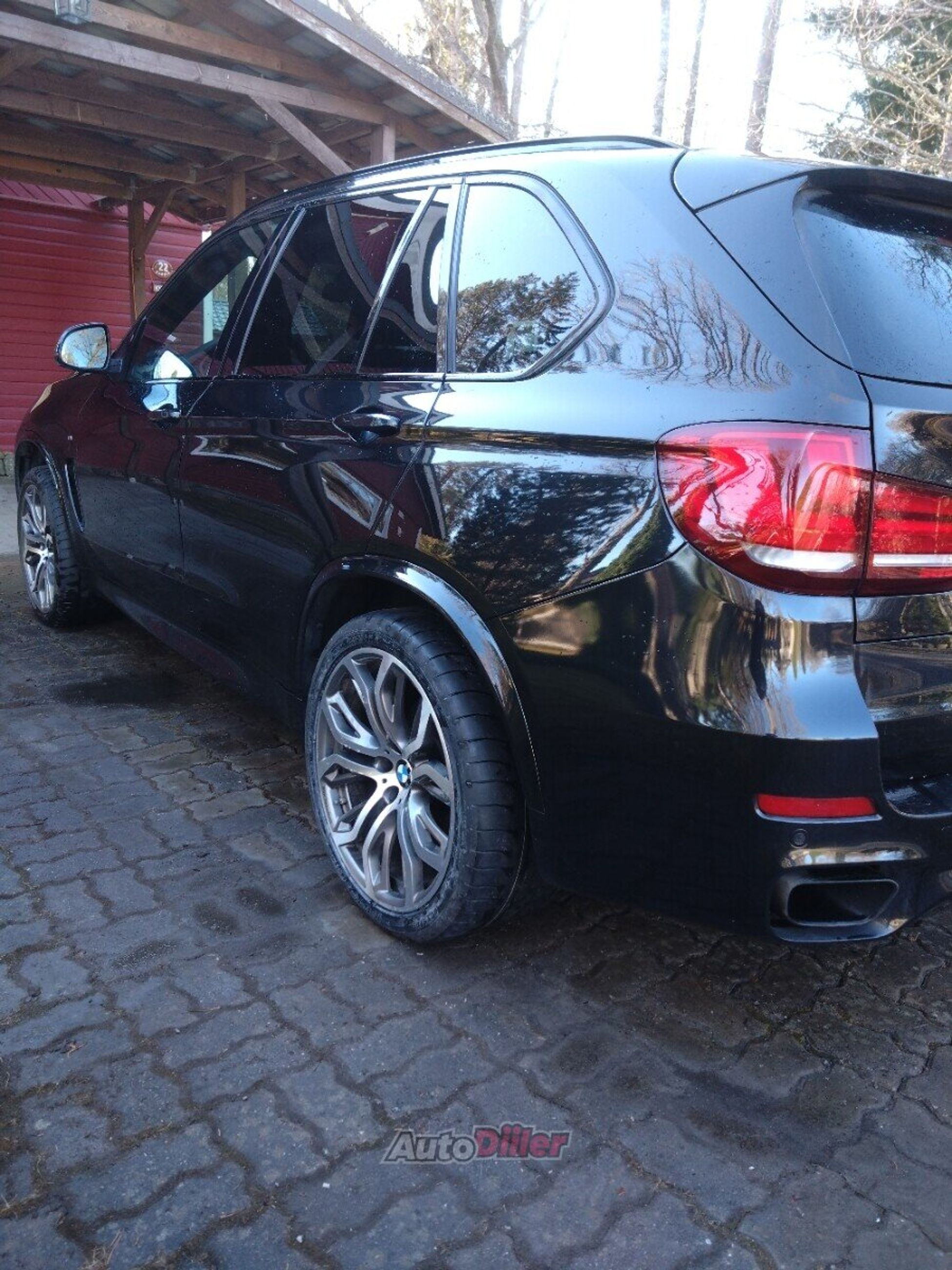 BMW X5 M50D 3.0 280kW 2014, kuva 4/8