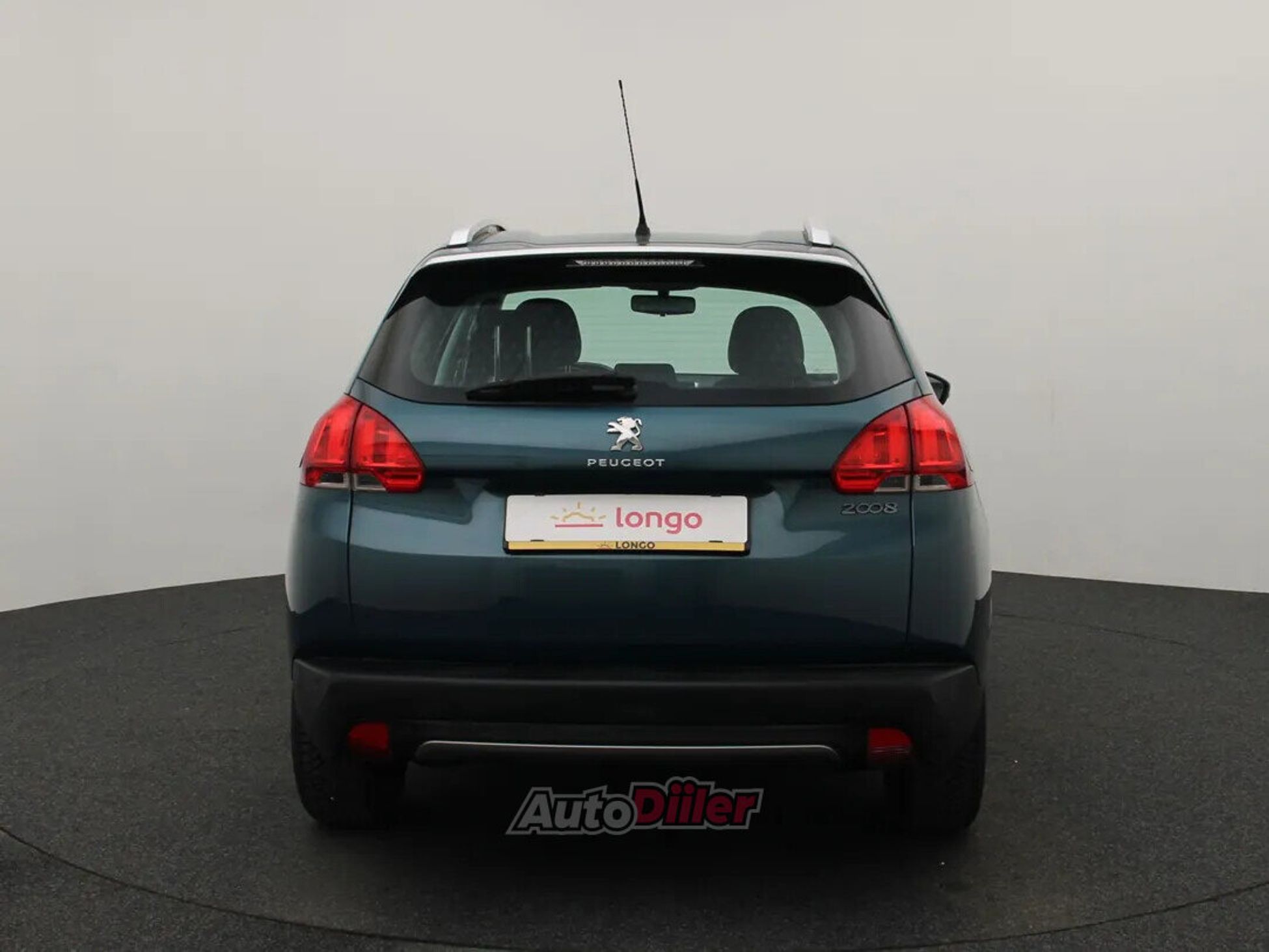 Peugeot 2008 Urban Cross 1.2 81kW 2016, photo 5/10