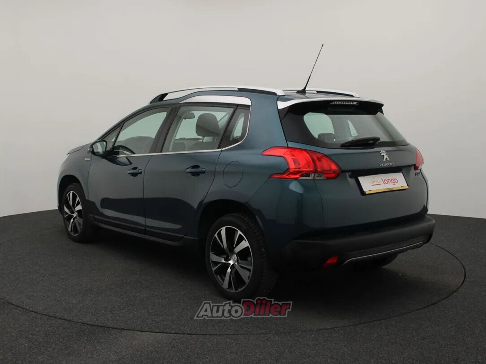 Peugeot 2008 Urban Cross 1.2 81kW 2016, photo 7/10