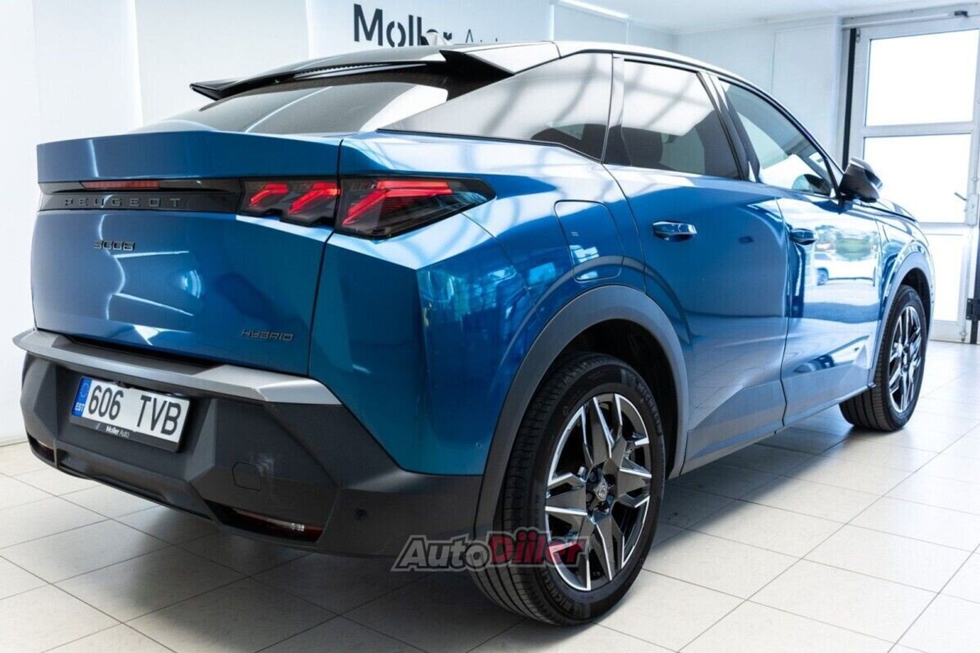 Peugeot 3008 1.2 100kW 2024, photo 6/10
