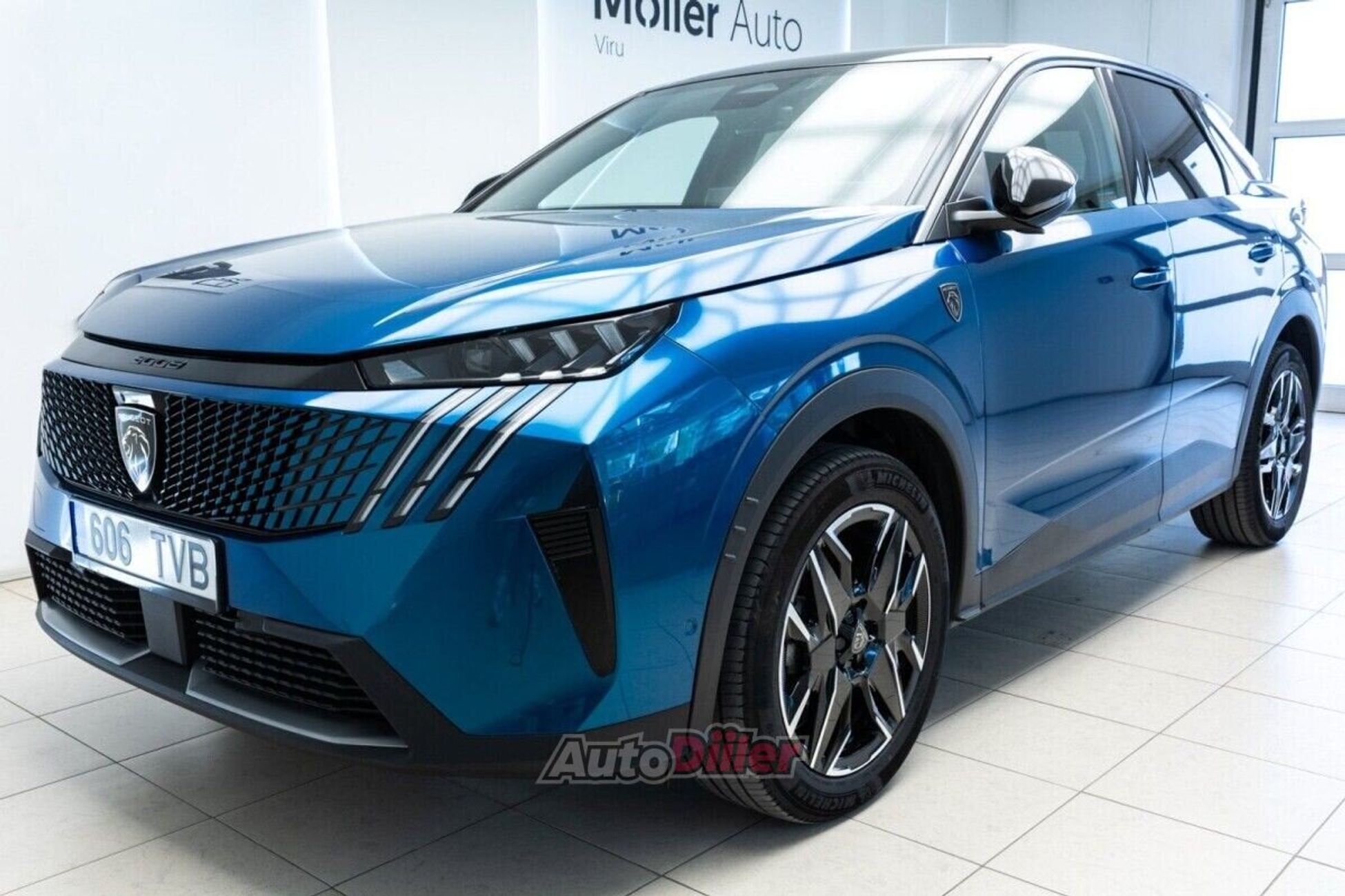 Peugeot 3008 1.2 100kW 2024, photo 2/10