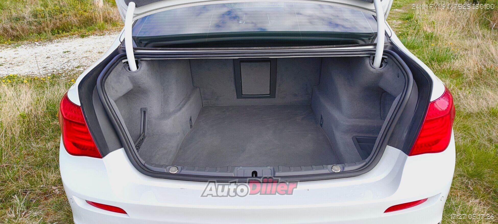 BMW 750 M-Sport 4.4 330kW 2014, photo 6/10