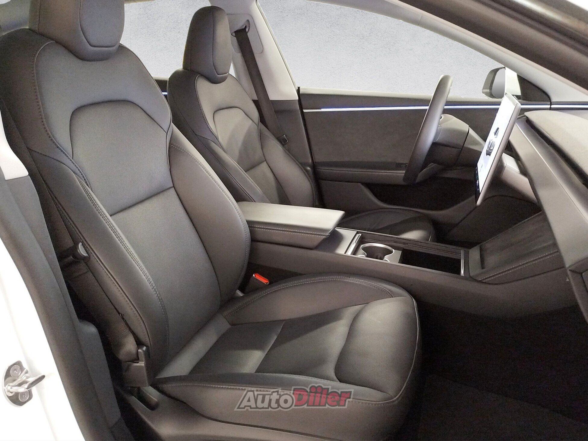 Tesla Model 3 2024, photo 6/10