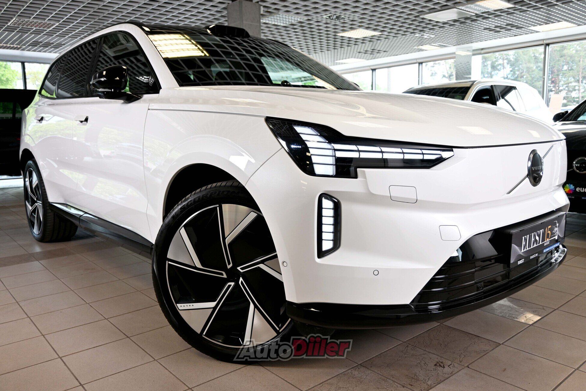 Volvo EX90