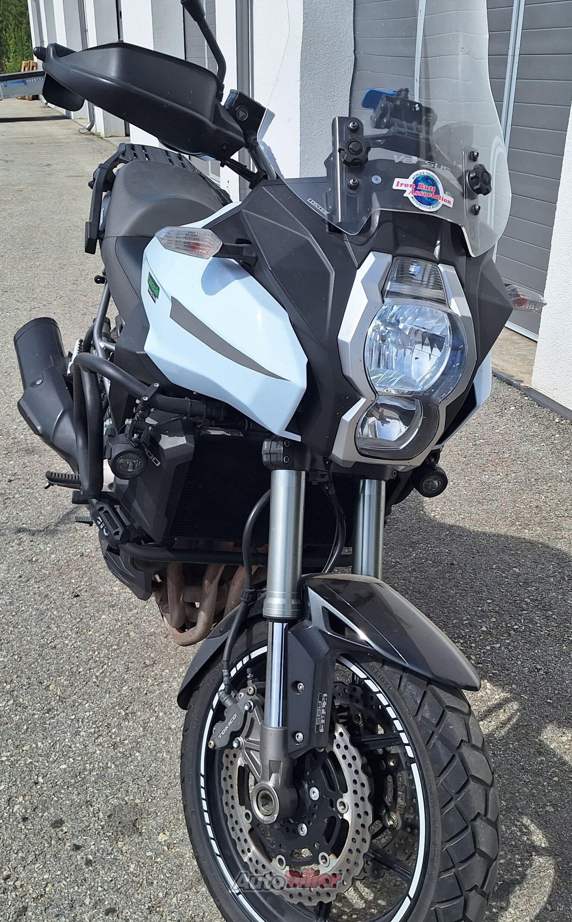 Kawasaki VERSYS 1.0 86kW 2012, kuva 3/5