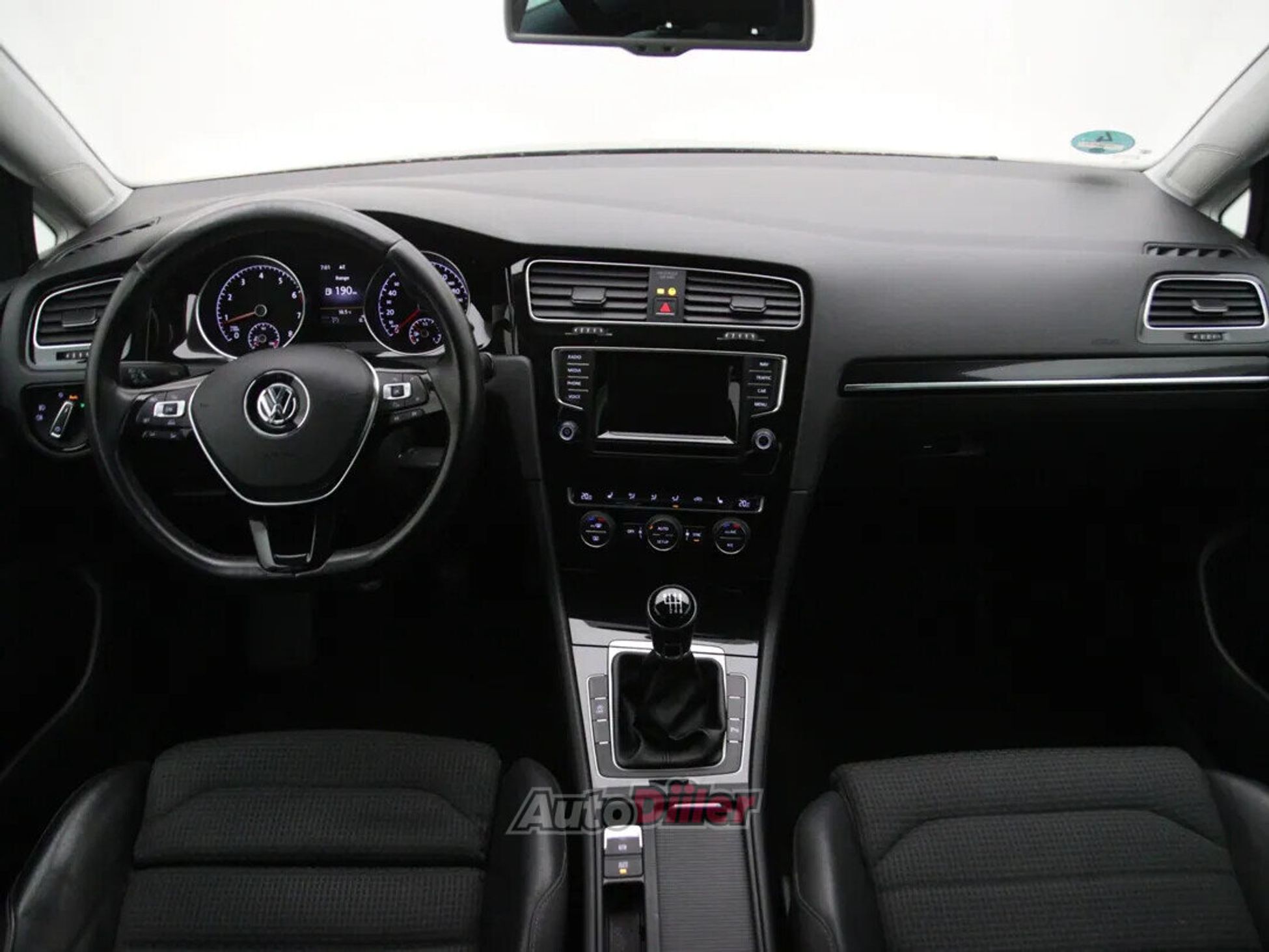 Volkswagen Golf Highline 1.2 77kW 2014, kuva 2/10