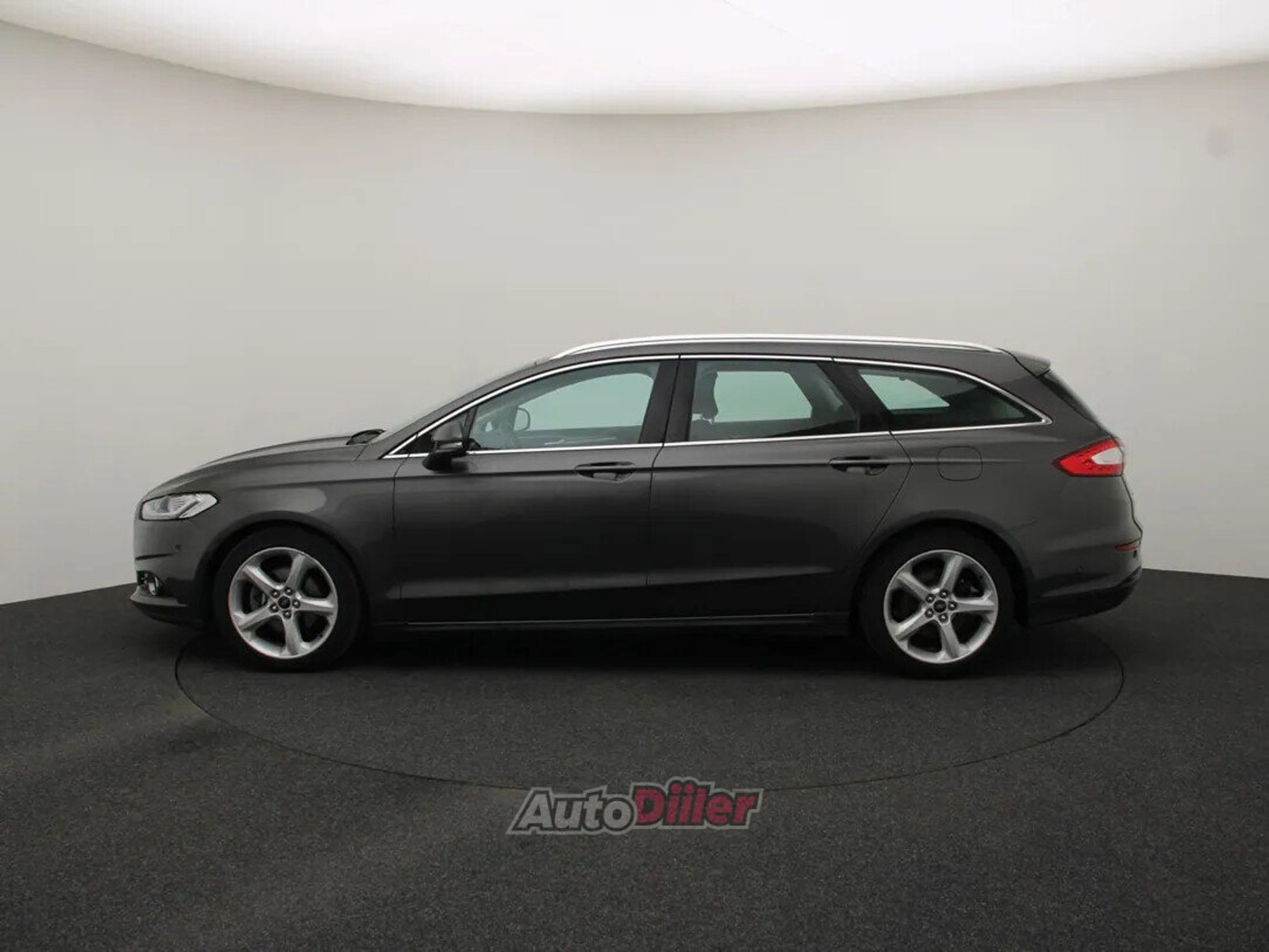 Ford Mondeo Titanium 2.0 110kW 2015, photo 6/10