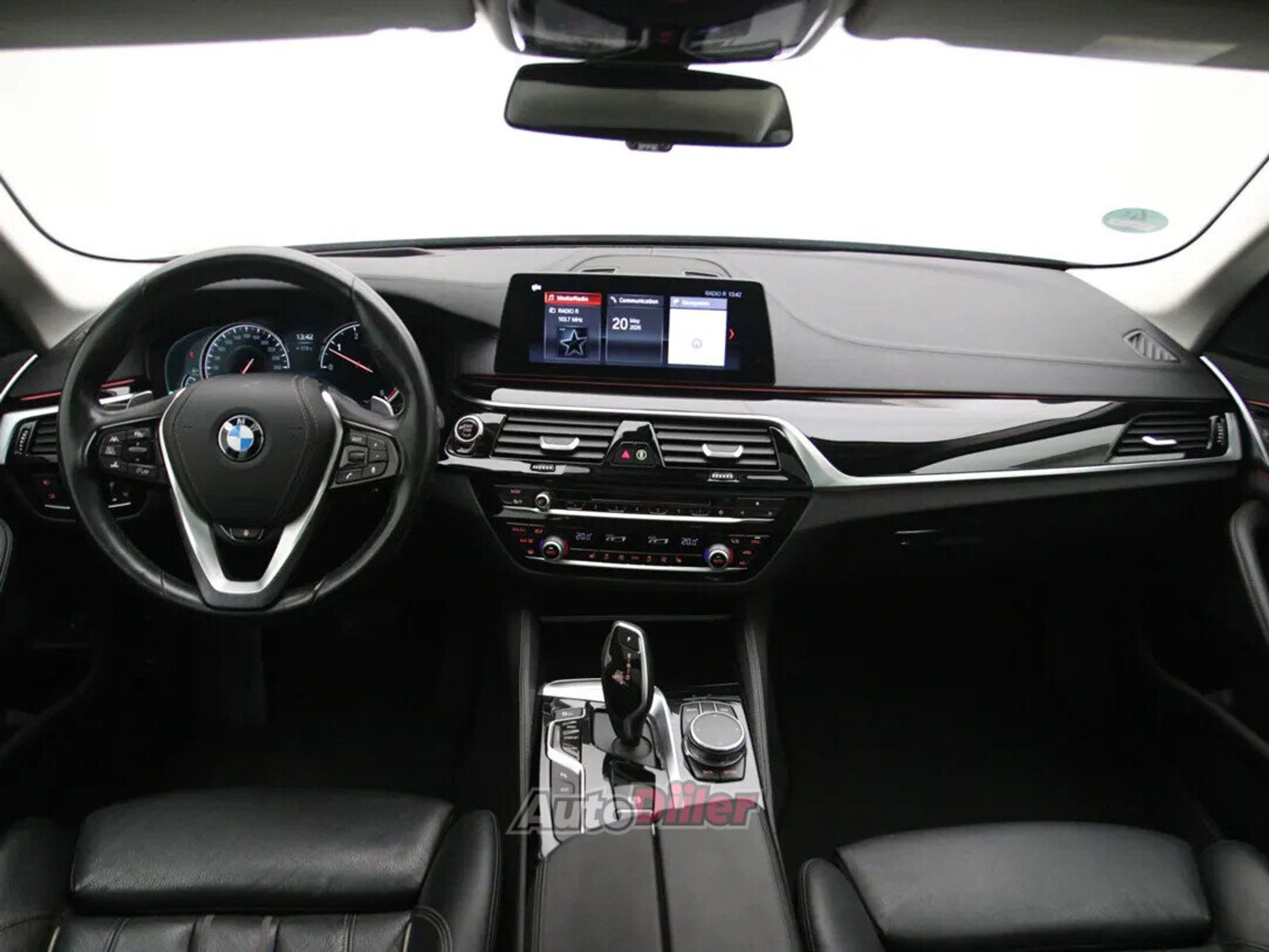 BMW 530 Luxury Line 3.0 195kW 2017, photo 2/10