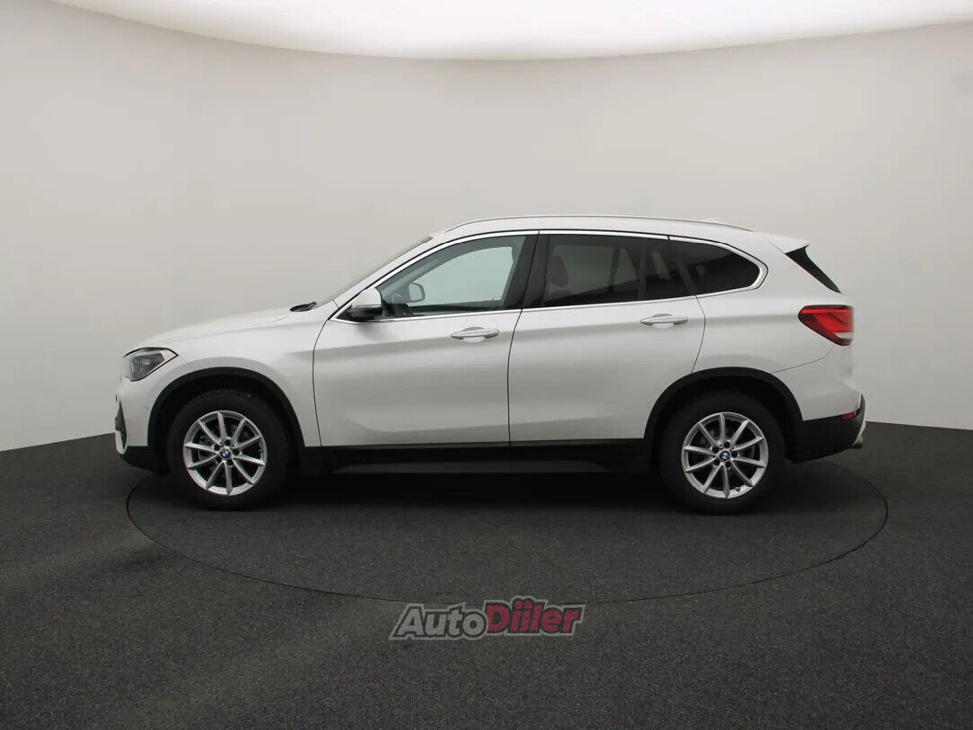 BMW X1 Advantage 2.0 100kW 2020, photo 6/10