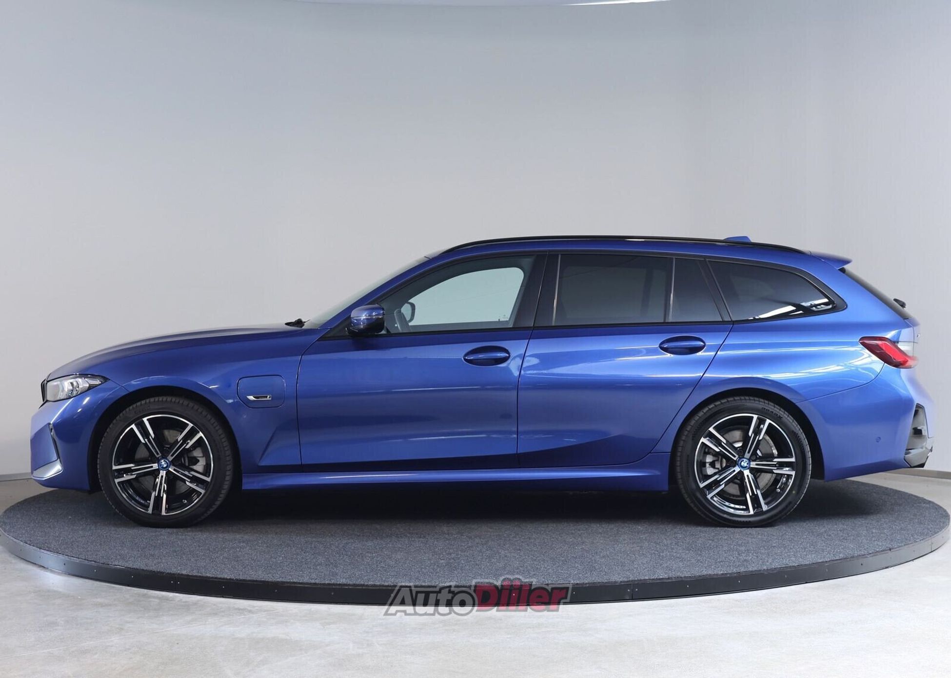 BMW 330 2022, photo 5/10