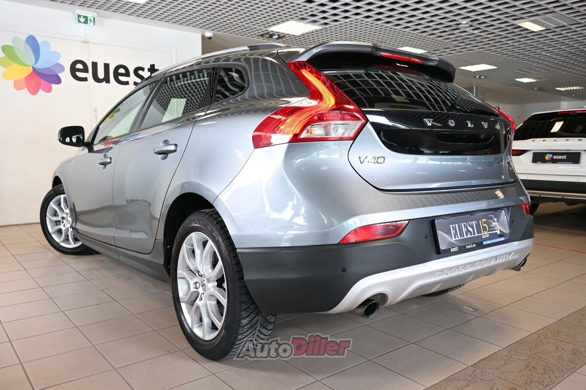 Volvo V40 Cross Country 2016, photo 3/10