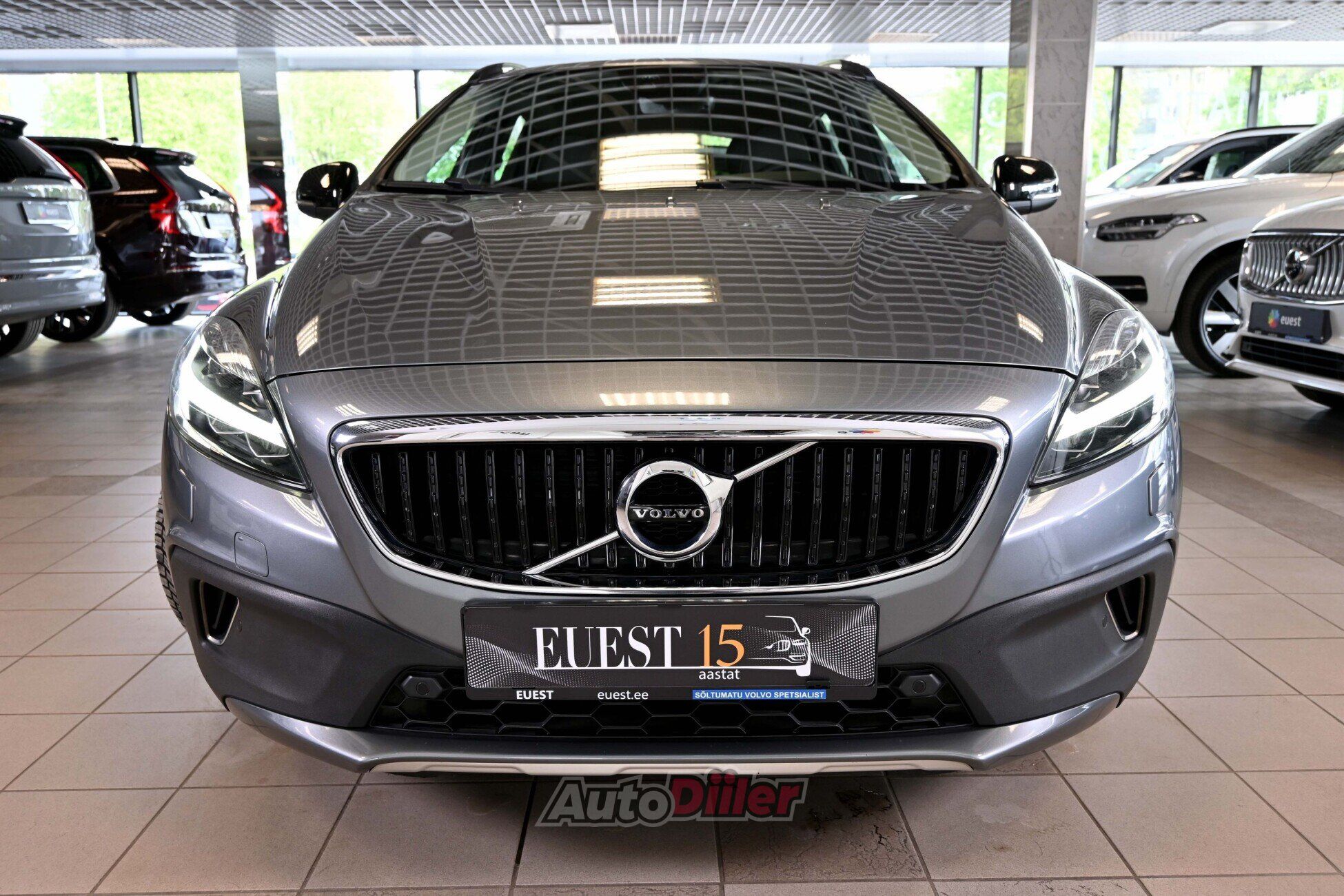 Volvo V40 Cross Country 2016, photo 5/10