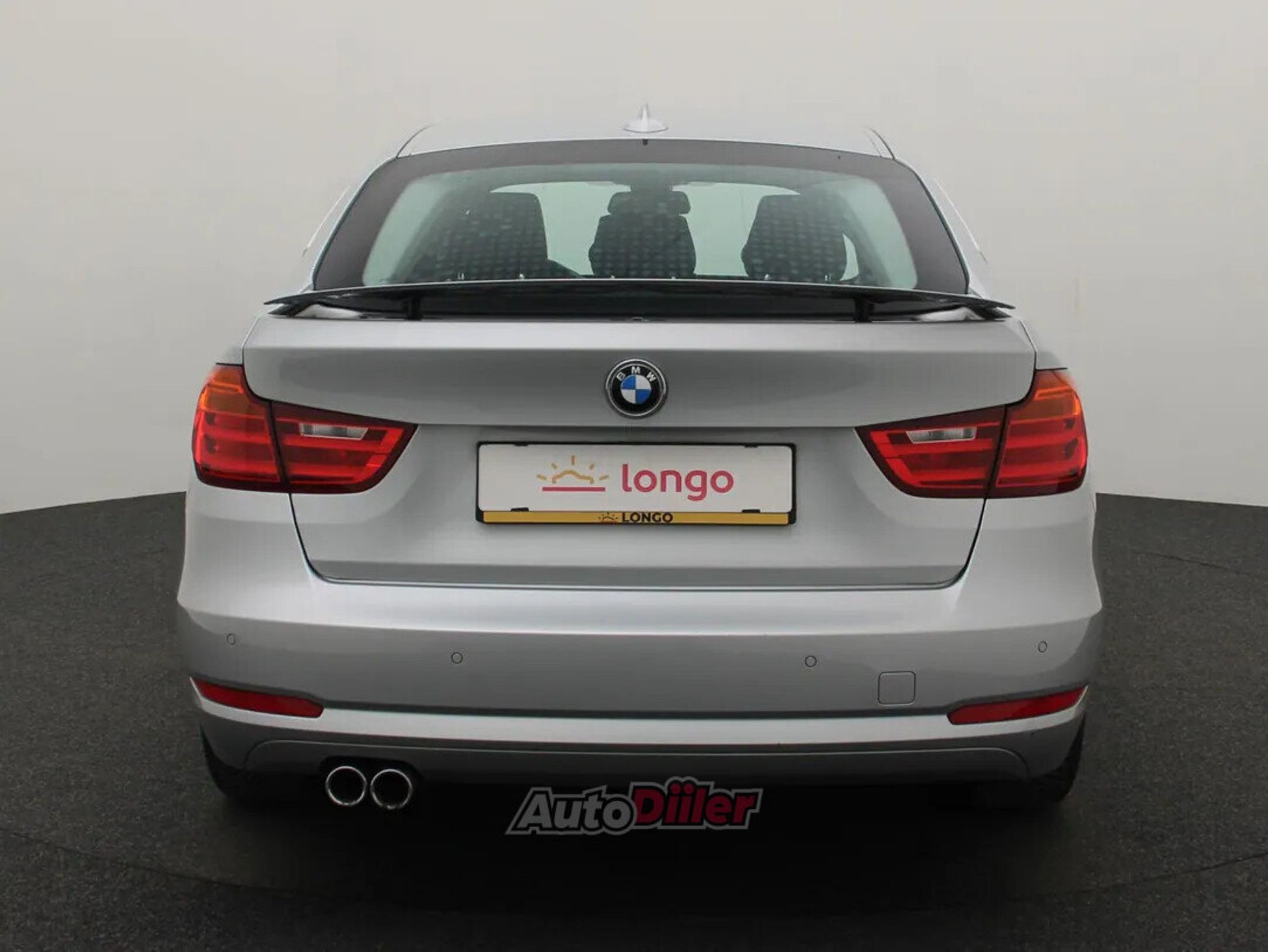 BMW 320 2016, photo 5/10