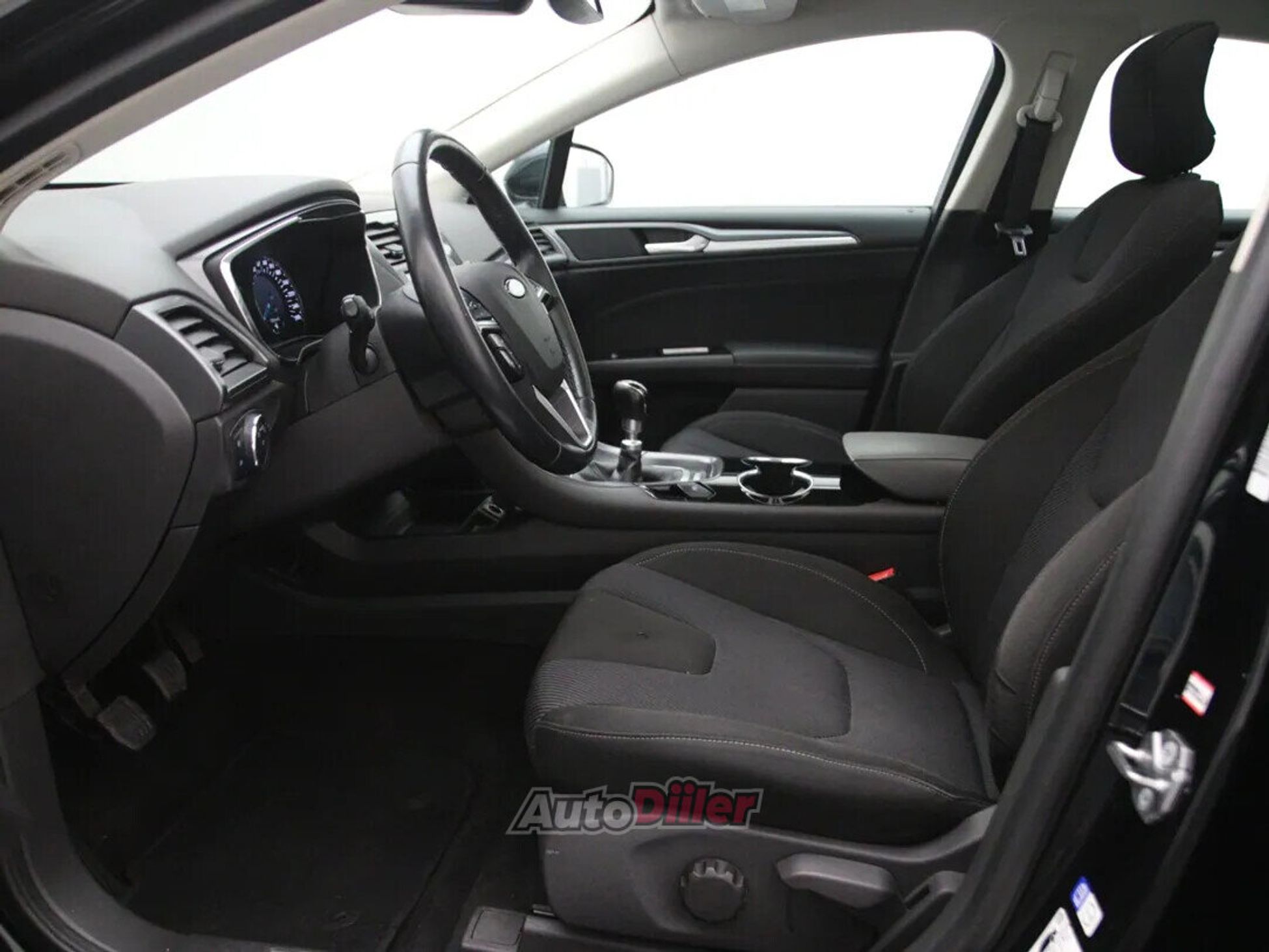 Ford Mondeo Titanium 1.5 118kW 2015, photo 4/10