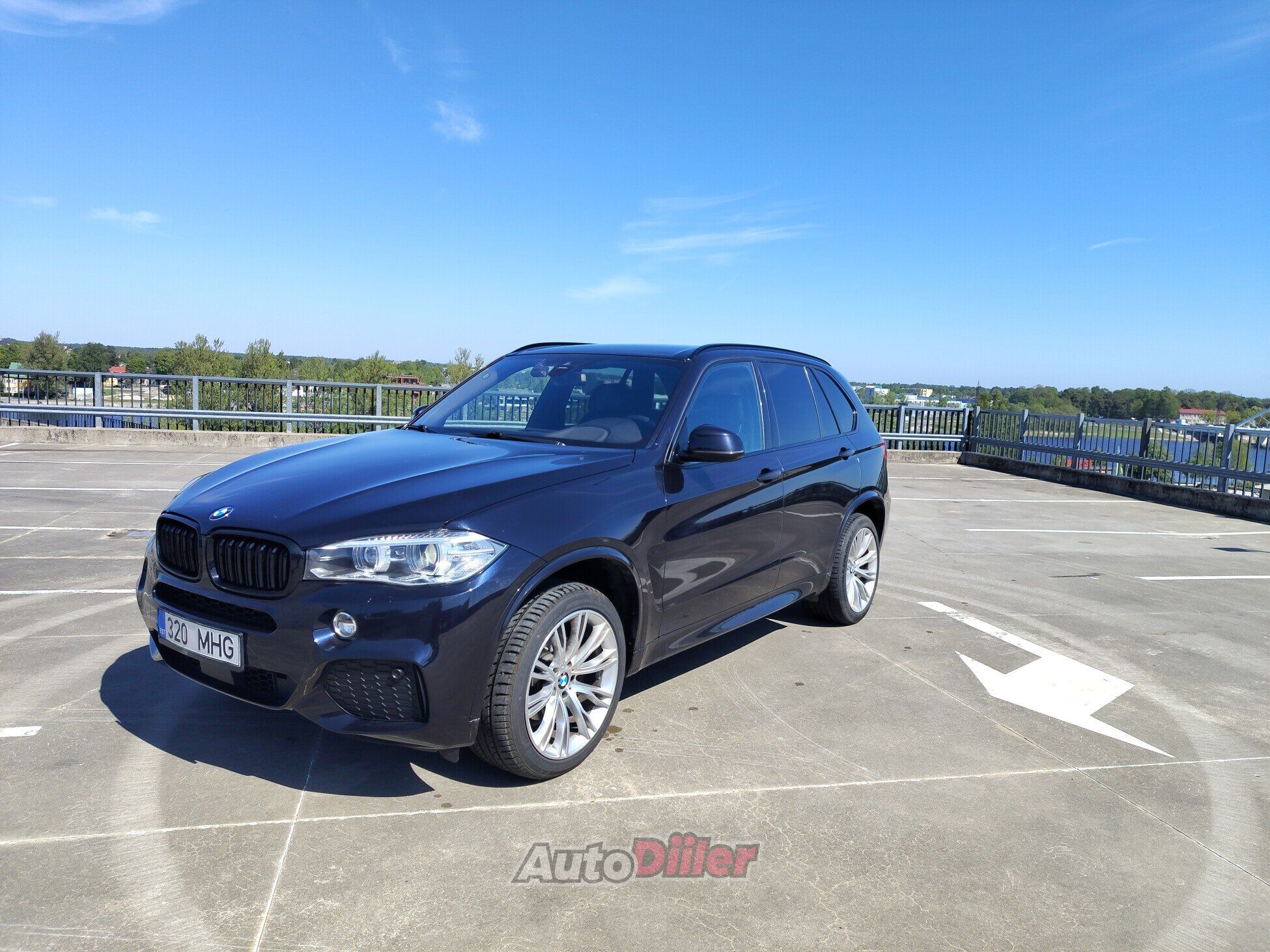 BMW X5 M-pakett 3.0 190kW 2015, kuva 2/10