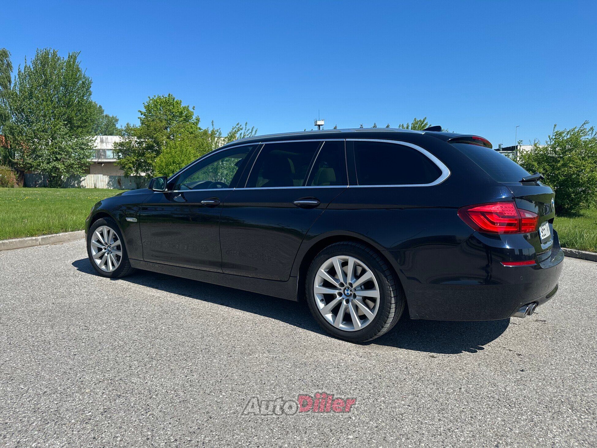 BMW 530 Individual 3.0 190kW 2012, photo 4/10