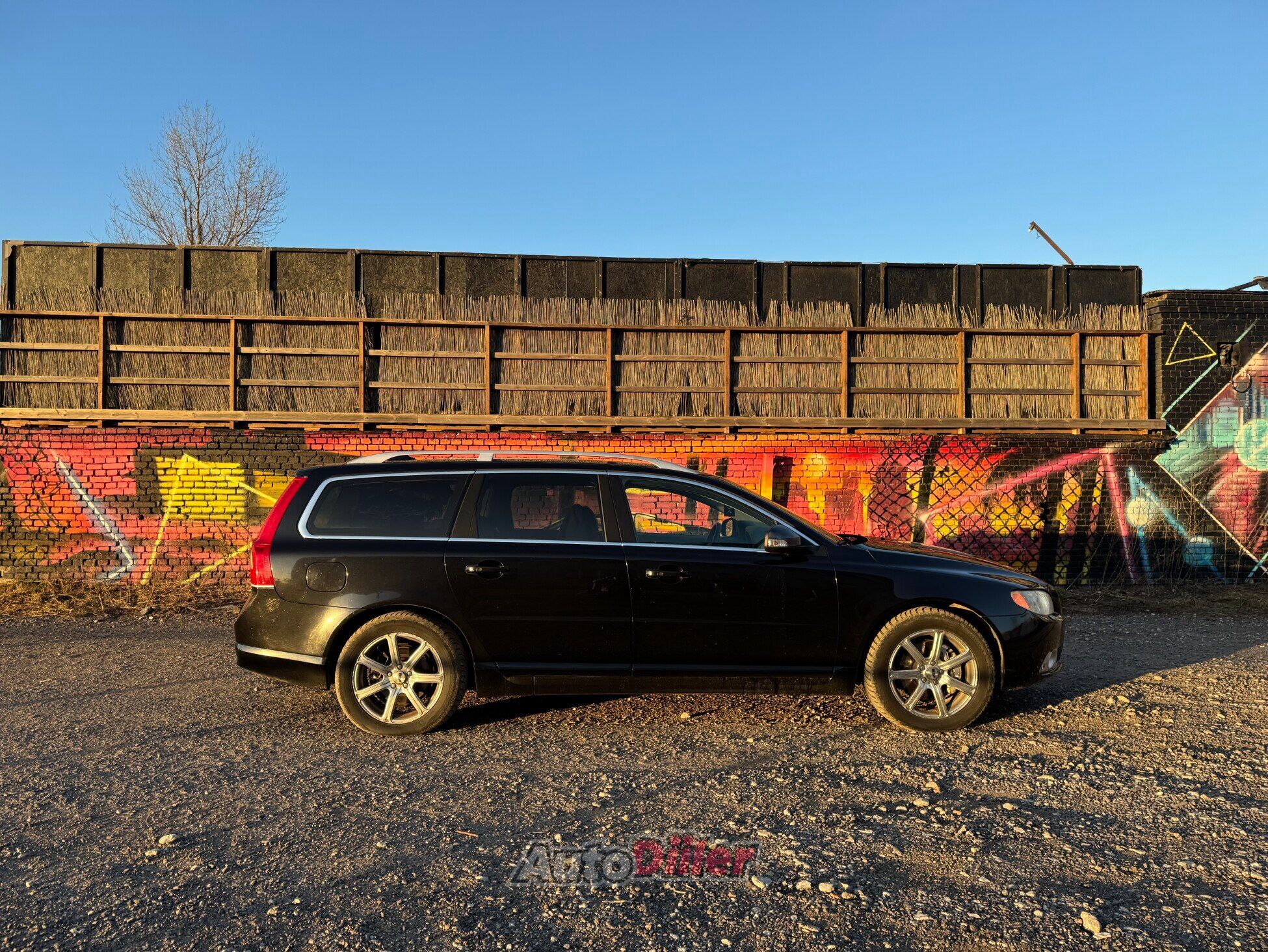 Volvo V70 2.4 136kW 2007, kuva 2/10