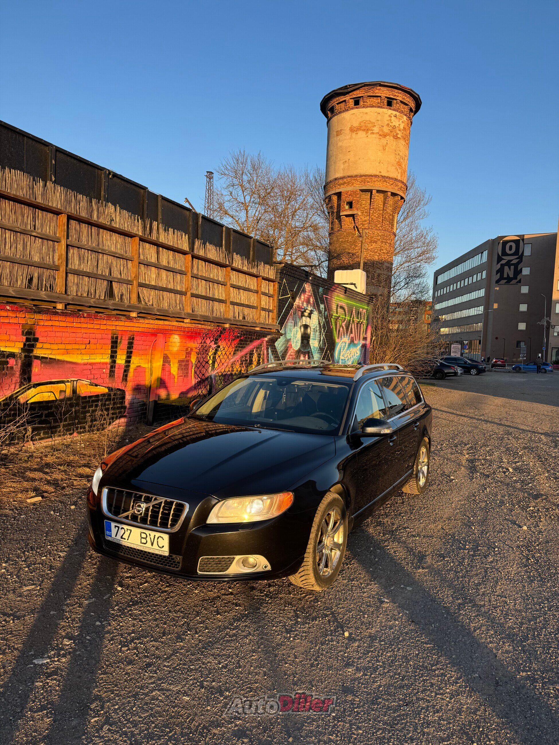 Volvo V70 2.4 136kW 2007, kuva 7/10
