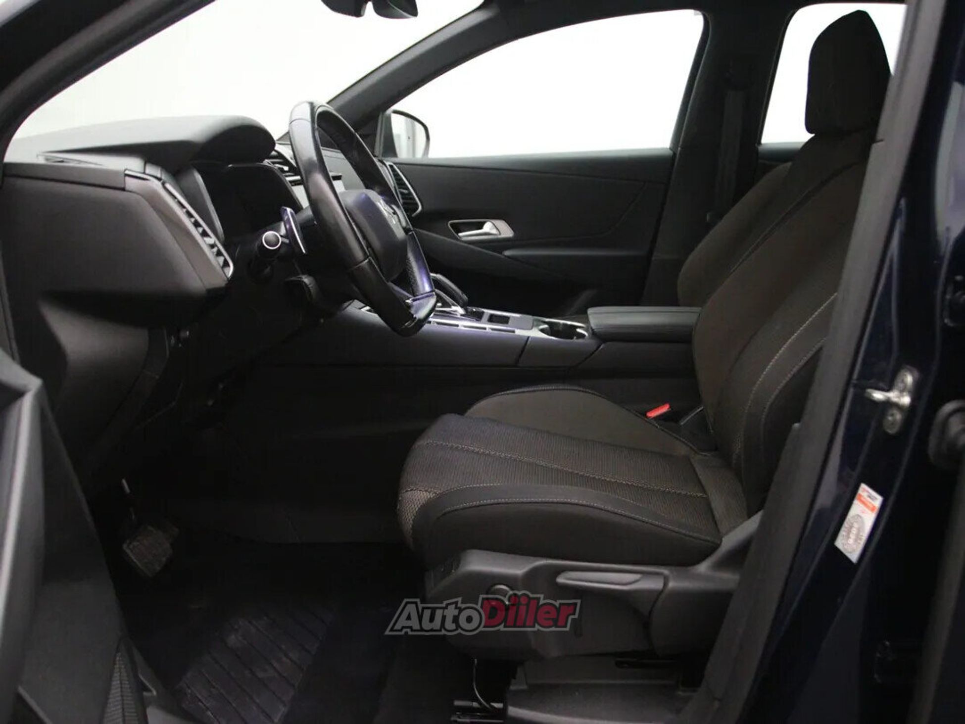 Citroen Executive 1.5 96kW 2023, photo 4/10