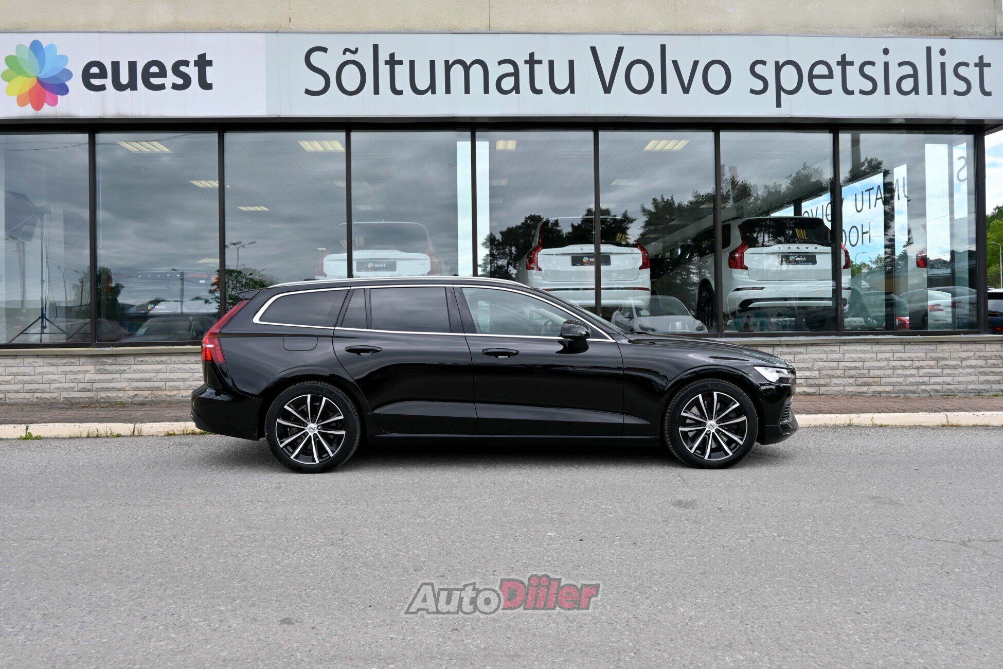 Volvo V60 2022, kuva 7/10