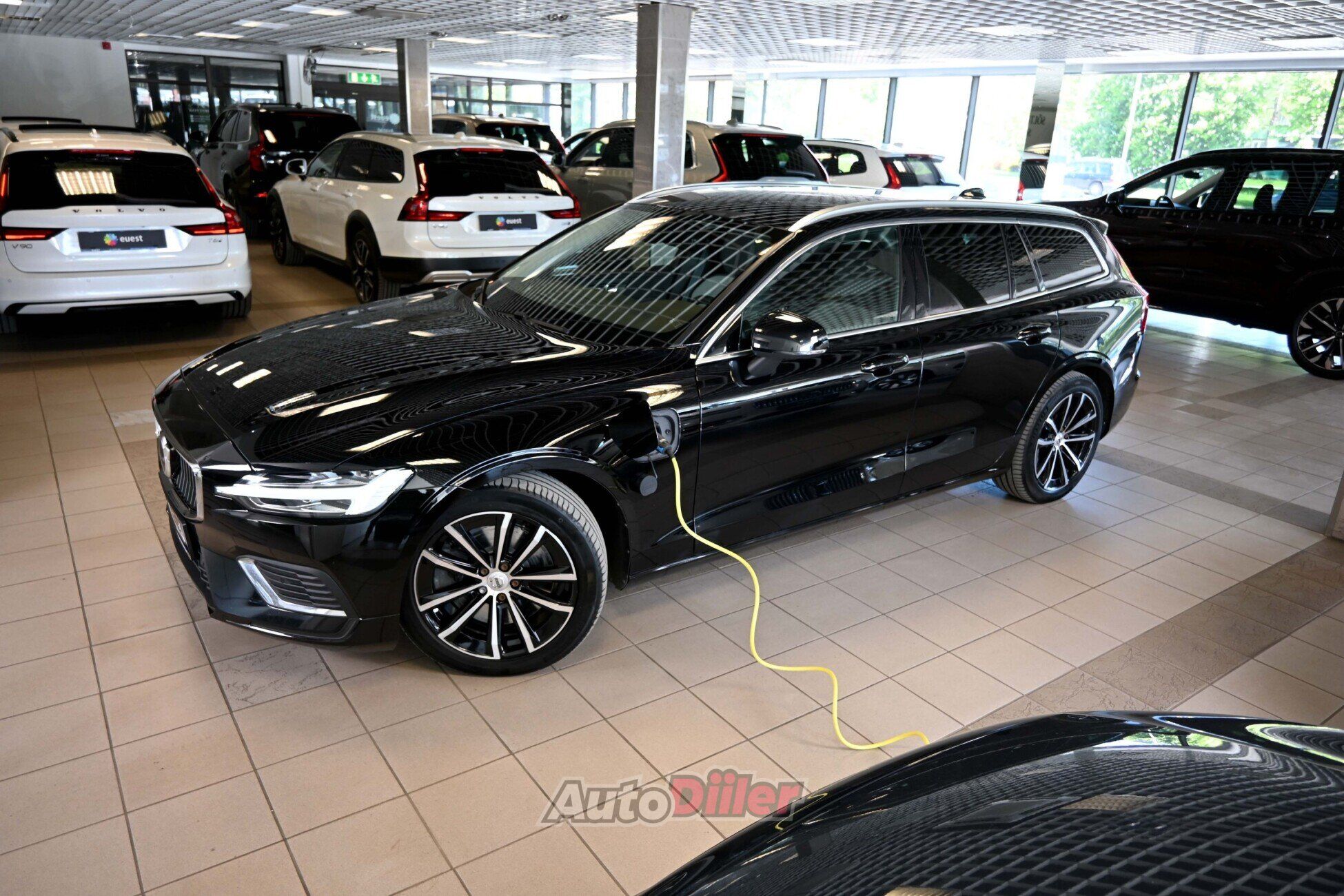 Volvo V60 2022, kuva 6/10
