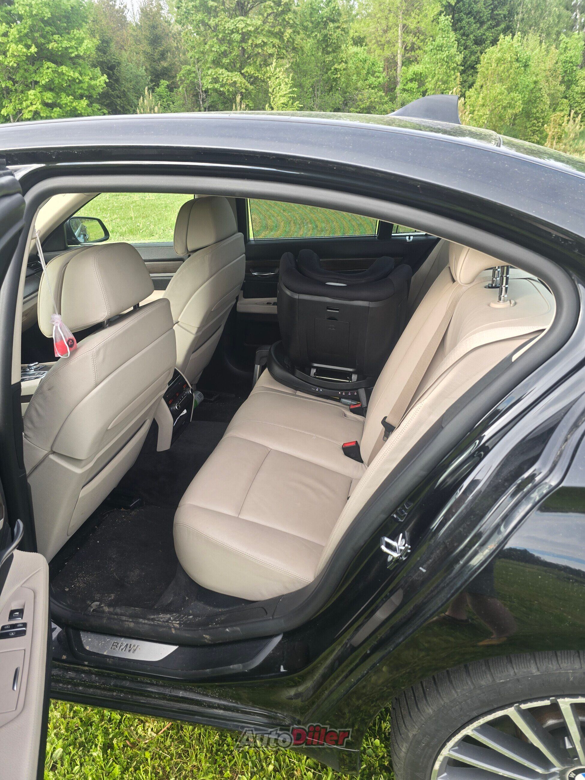 BMW 740 3.0 240kW 2009, kuva 5/9