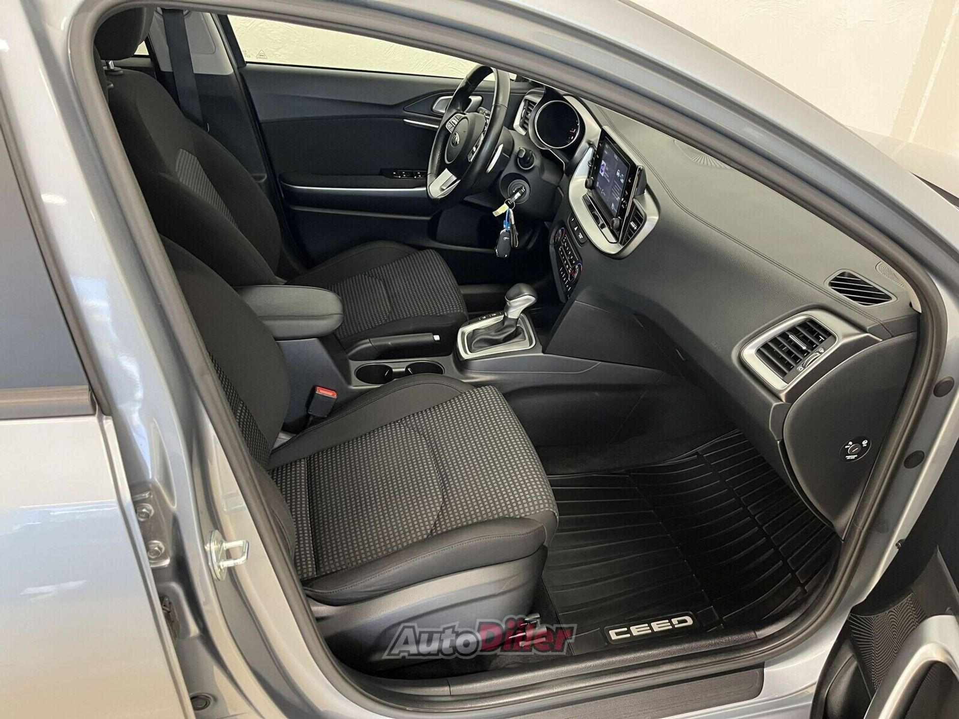 Kia cee'd / Ceed 1.5 118kW 2021, kuva 5/10