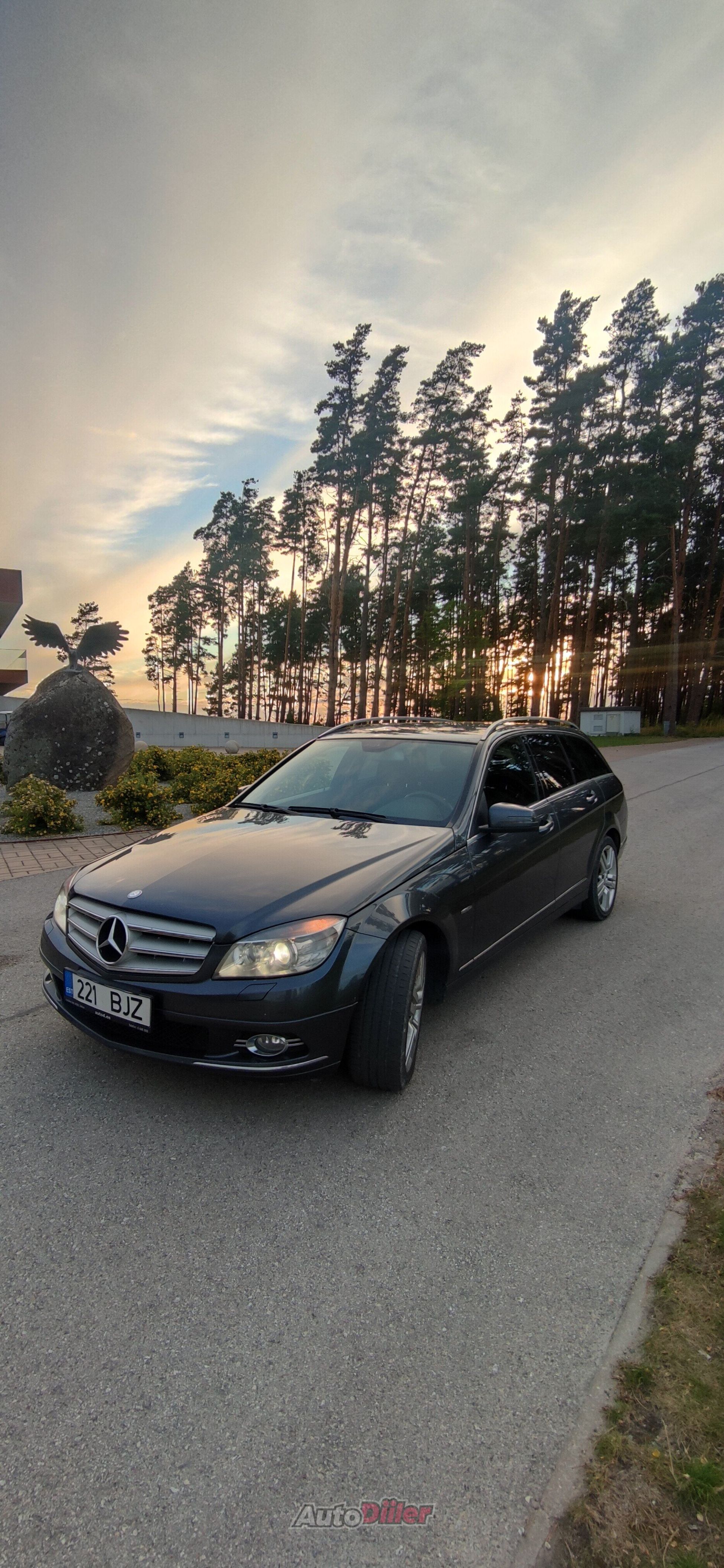 Mercedes-Benz C 320