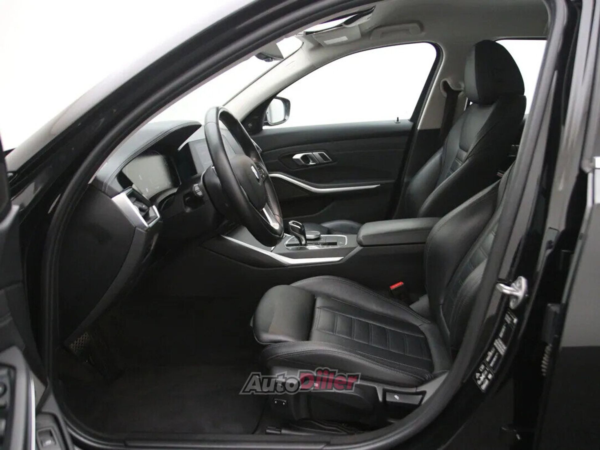 BMW 320 Luxury Line 2.0 140kW 2020, photo 4/10