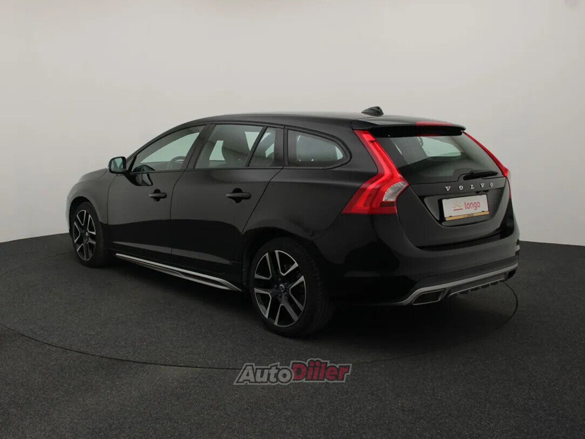 Volvo V60 Polar+ Dynamic 2.0 88kW 2017, photo 7/10