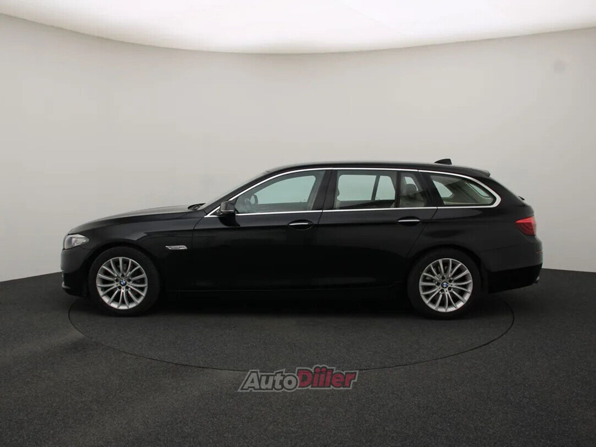 BMW 520 Last Minute Edition 2.0 135kW 2014, kuva 6/10