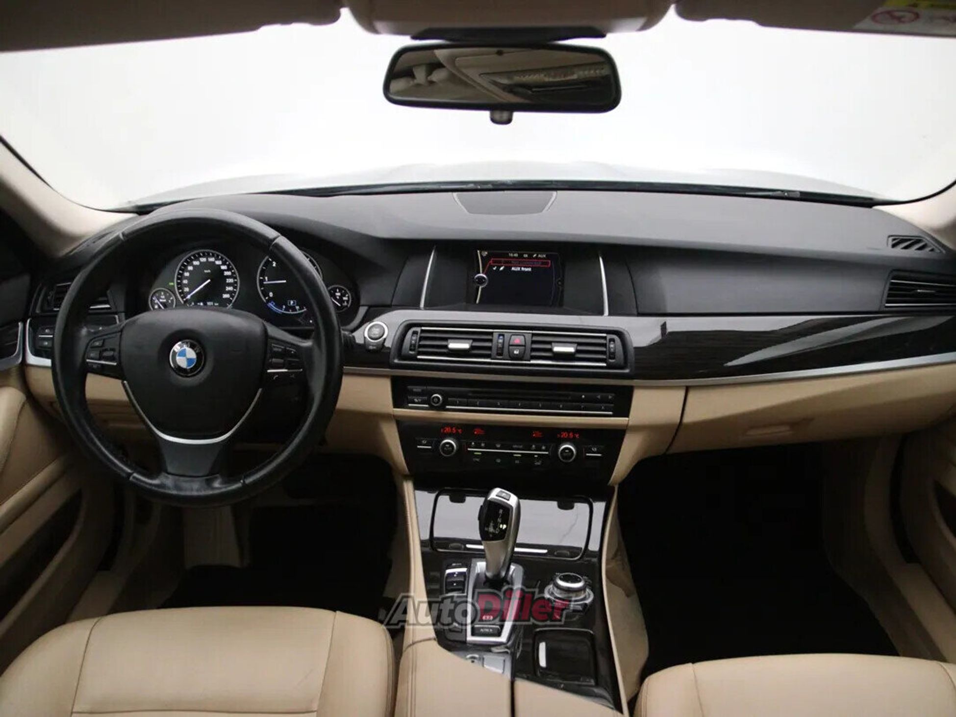 BMW 520 Last Minute Edition 2.0 135kW 2014, kuva 2/10